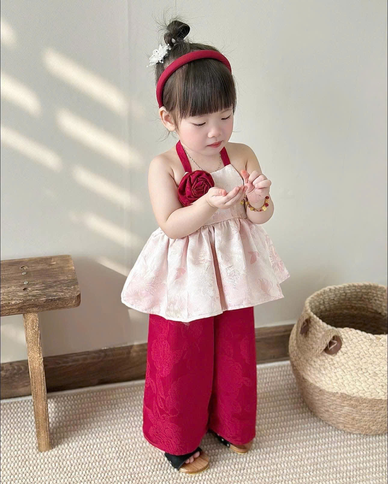 G042 - SET BÉ GÁI YẾM HỒNG ĐÍNH HOA QUẦN ĐỎ