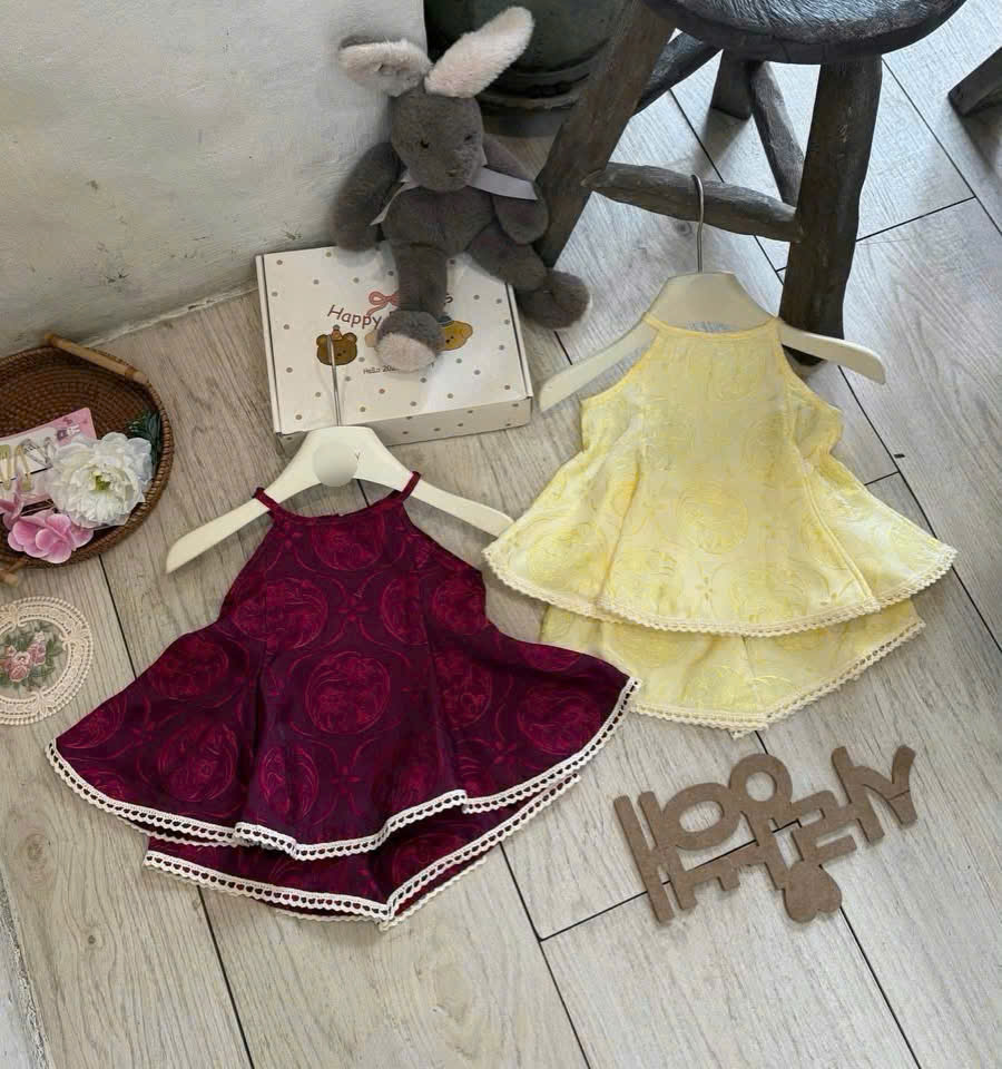 G048 - SET BÉ GÁI LỤA GẤM CỔ YẾM PHỐI REN