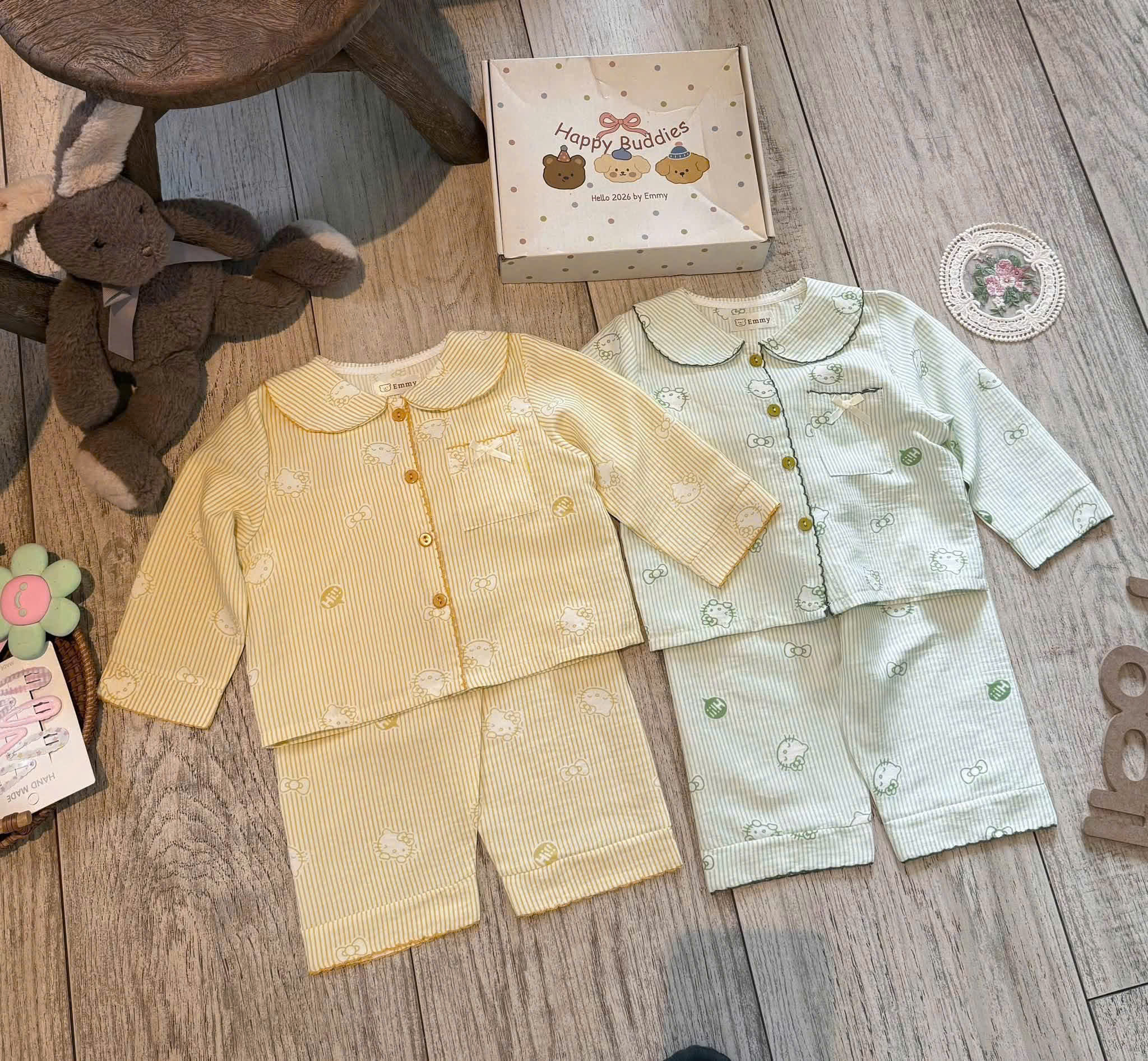 G071 - BỘ BÉ GÁI PYJAMA CỔ SEN SỌC NHỎ KITTY