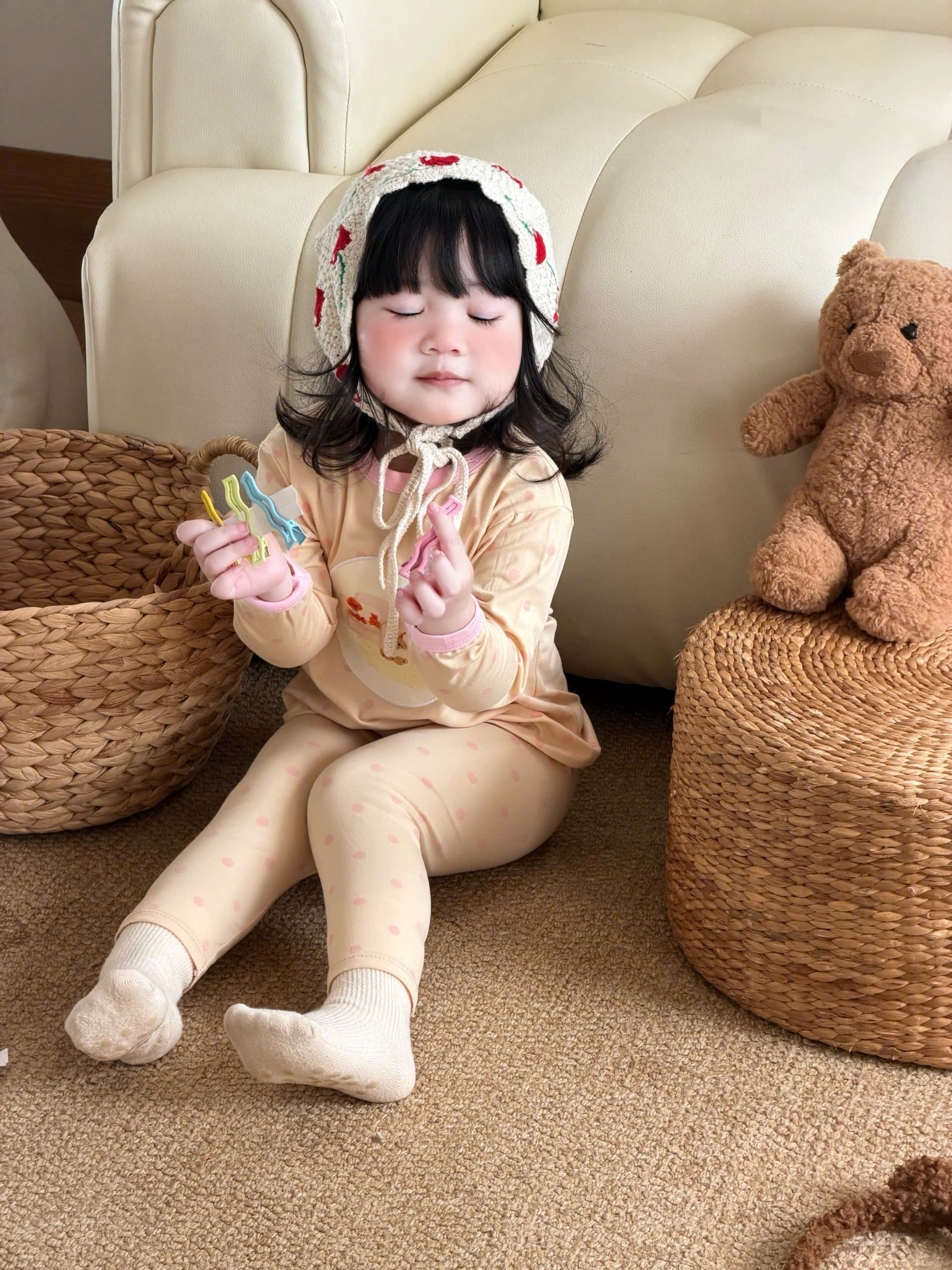 G112 - SET 2 BỘ BÉ GÁI DÀI TAY HẠC CHẤM BI REN hồng be
