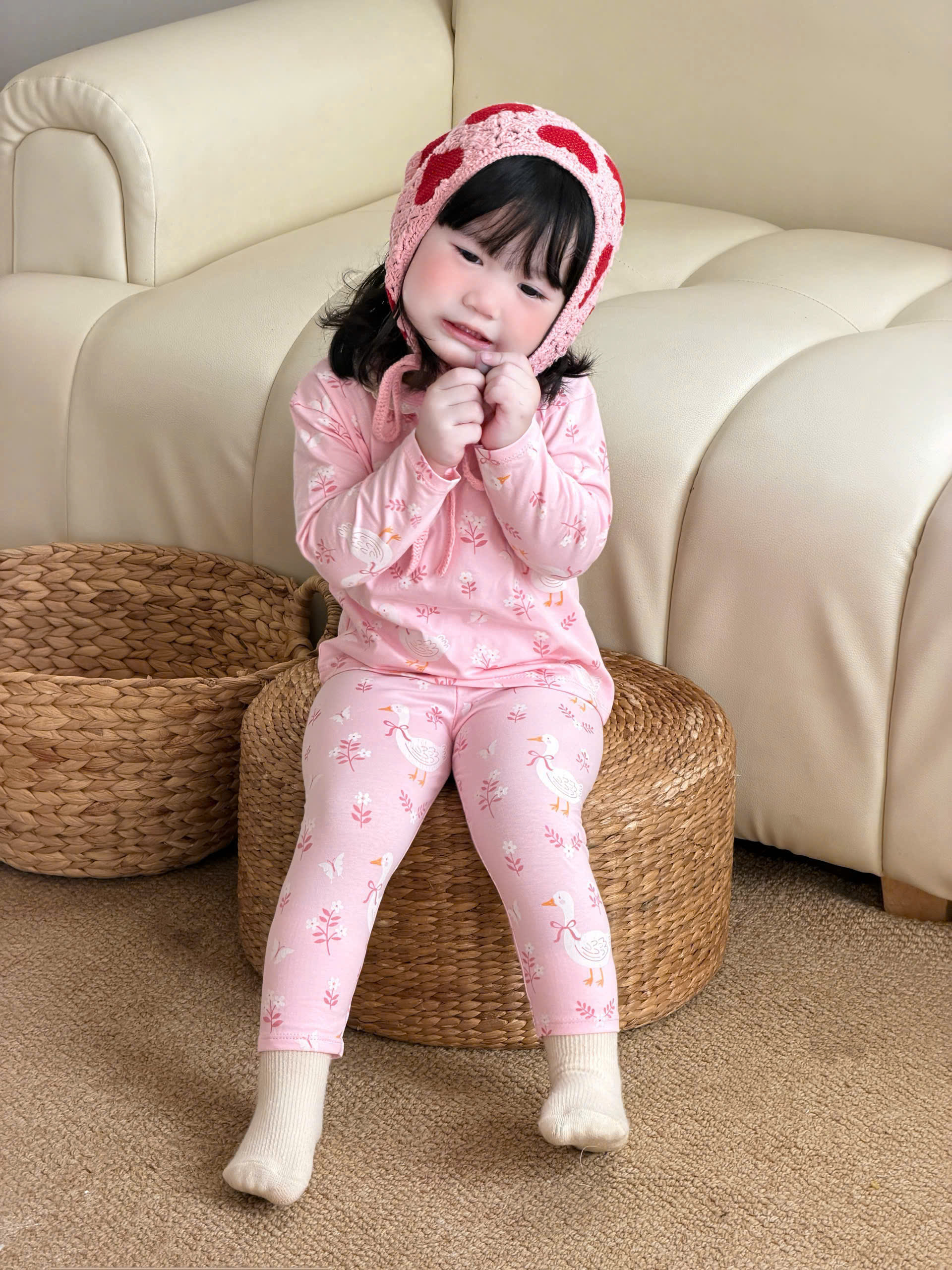 G112 - SET 2 BỘ BÉ GÁI DÀI TAY HẠC CHẤM BI REN hồng be