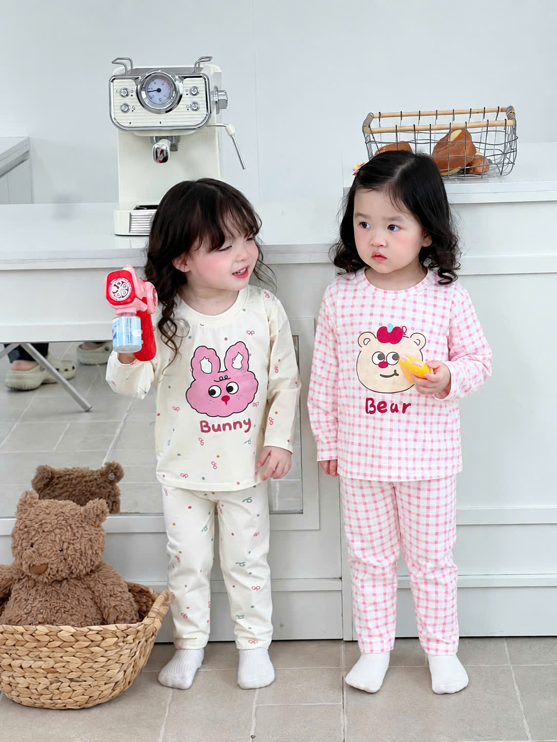 G121 - SET 2 BỘ BÉ GÁI DÀI TAY THỎ Bunny GẤU bear hồng kẻ be