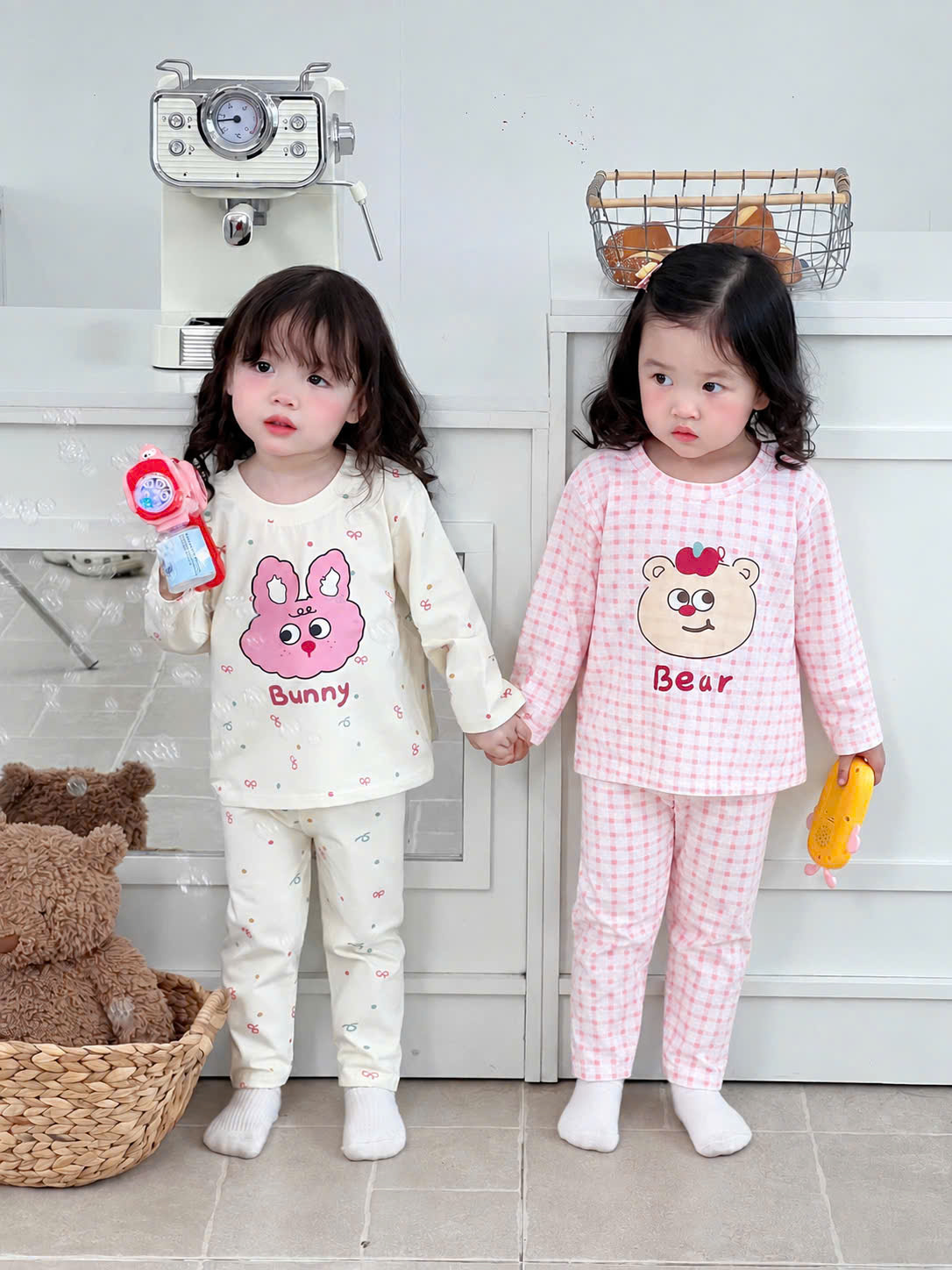 G121 - SET 2 BỘ BÉ GÁI DÀI TAY THỎ Bunny GẤU bear hồng kẻ be