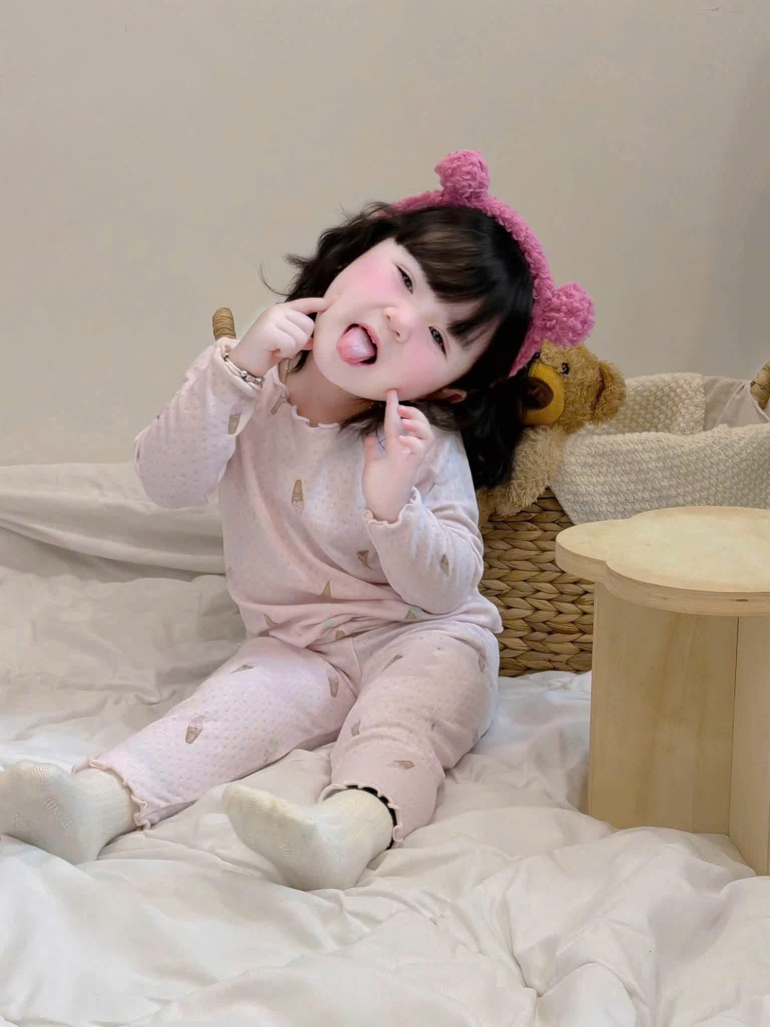 G122 - SET 2 BỘ BÉ GÁI DÀI THÔNG HƠI HOA NHÍ BÈO xanh hồng
