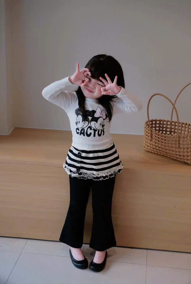 G128 - SET BÉ GÁI ÁO MICKEY PHỐI KẺ BÈO QUẦN LOE
