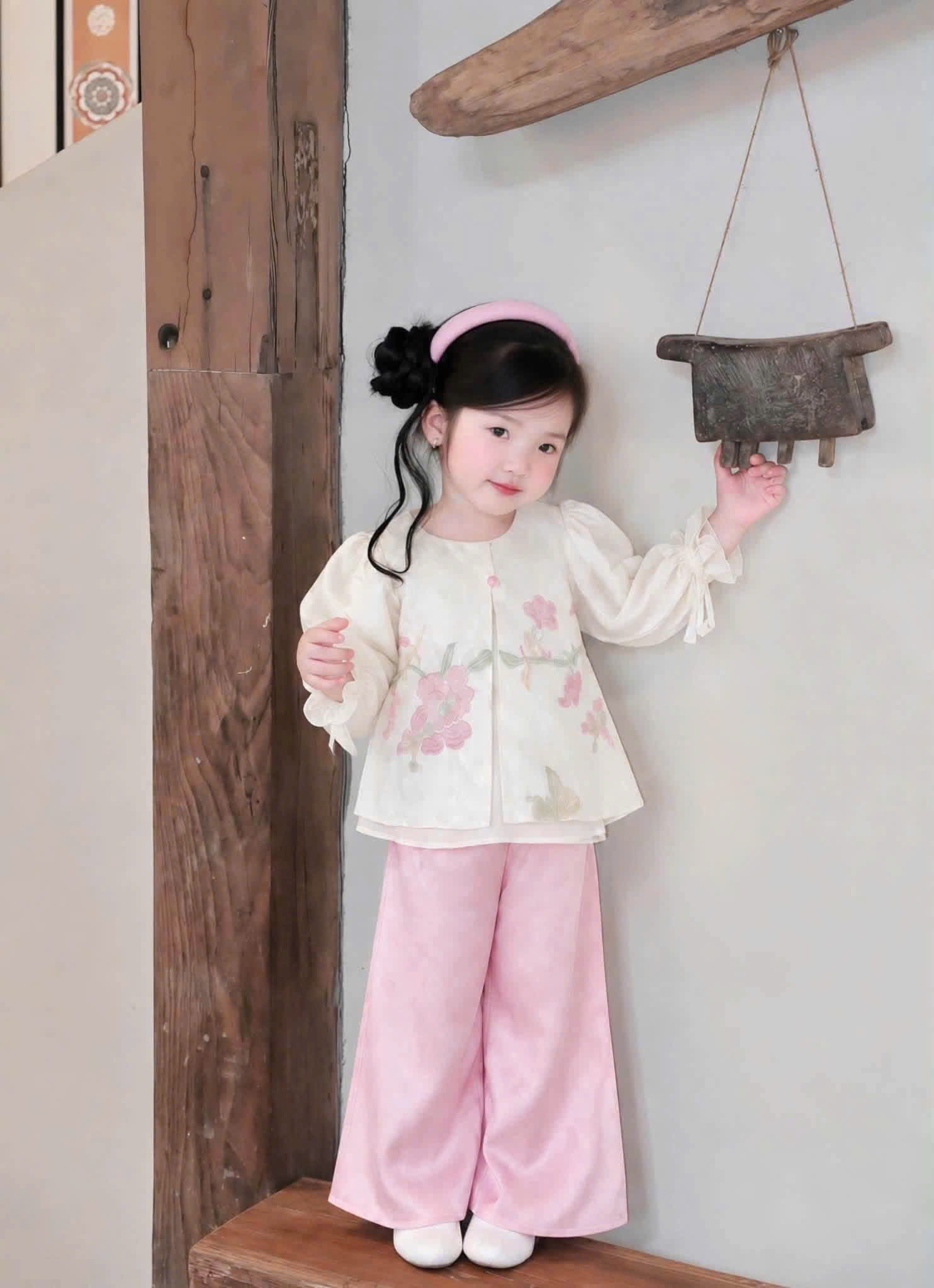 (chờ) G143 - SET BÉ GÁI ÁO BE HOA TAY BỒNG QUẦN LỤA HỒNG