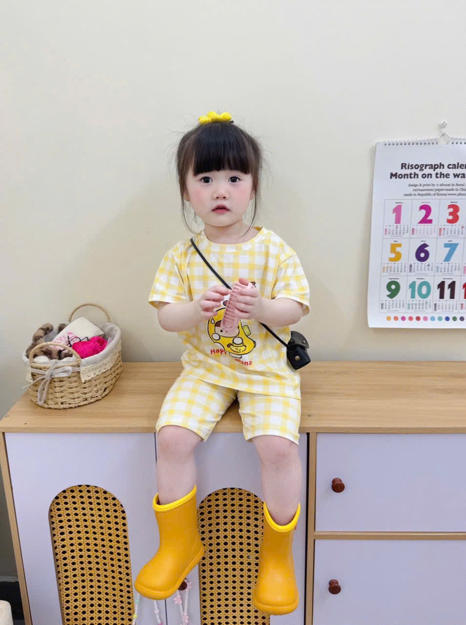 G947 - SET 3 BỘ ĐÙI BÉ GÁI HOẠT HÌNH MICKEY vàng be kẻ