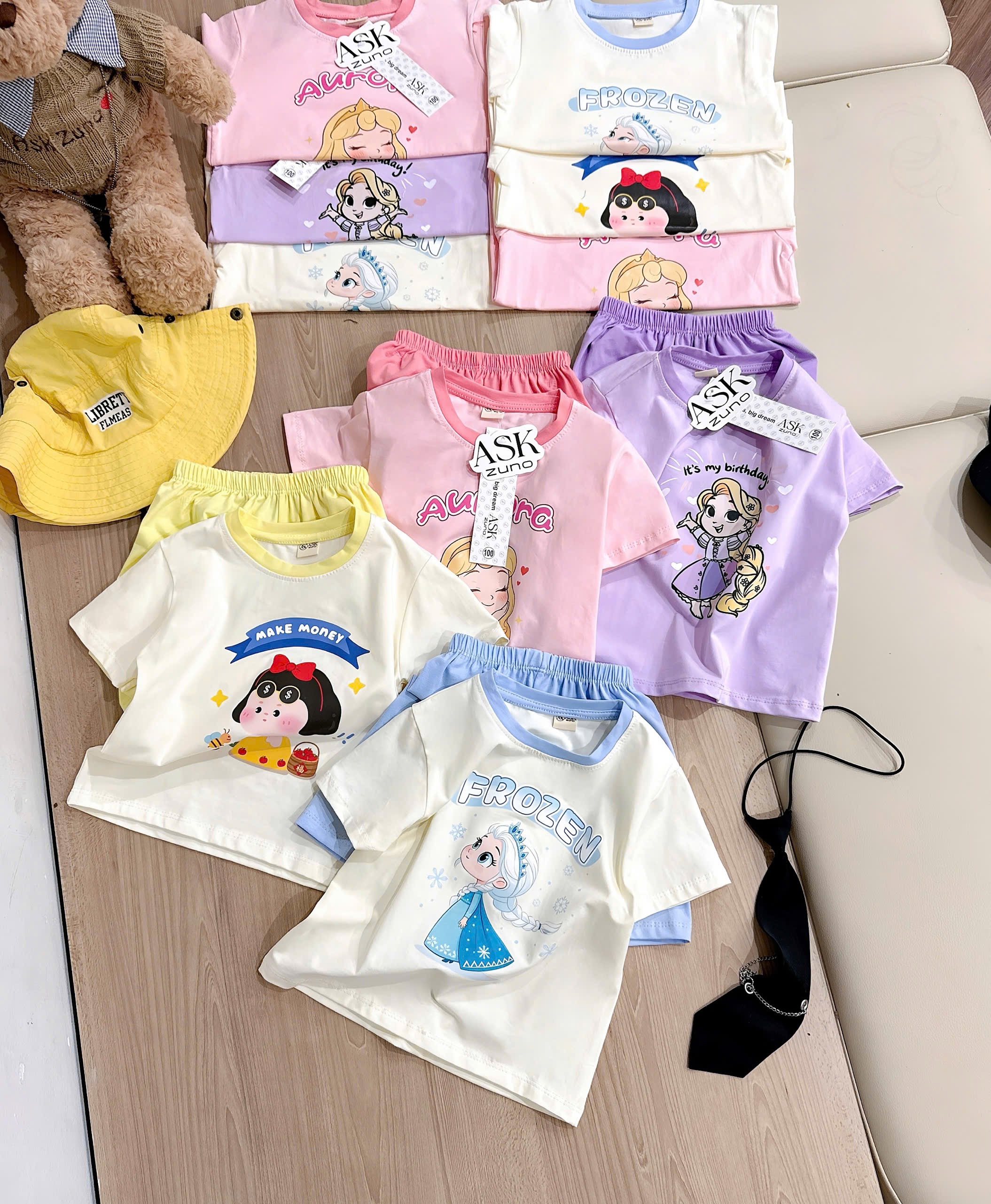 G975 - SET 2 BỘ ĐÙI BÉ GÁI CÔNG CHÚA NHÍ