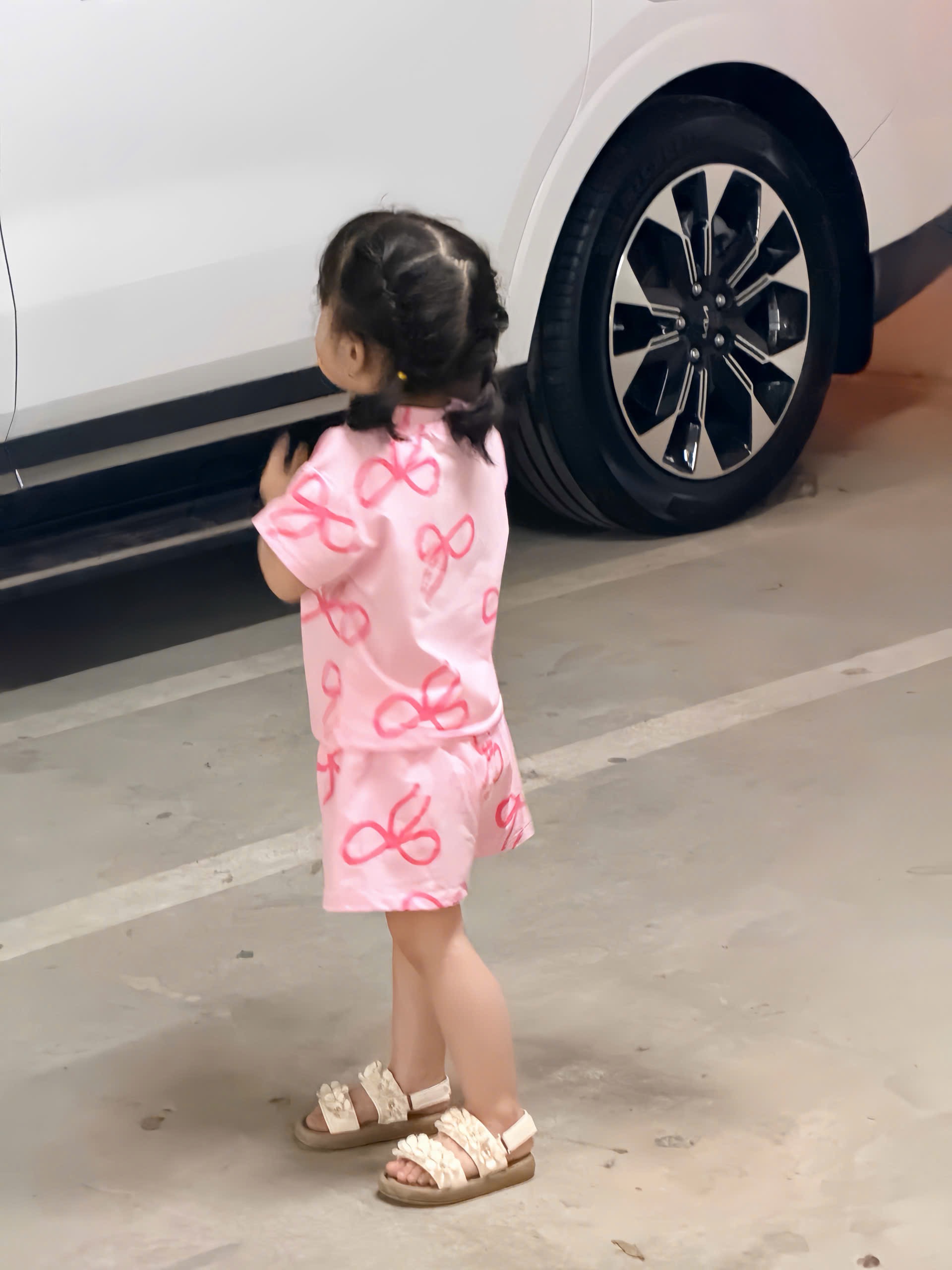 G976 - SET 3 BỘ ĐÙI BÉ GÁI HOA NƠ hồng đậm be