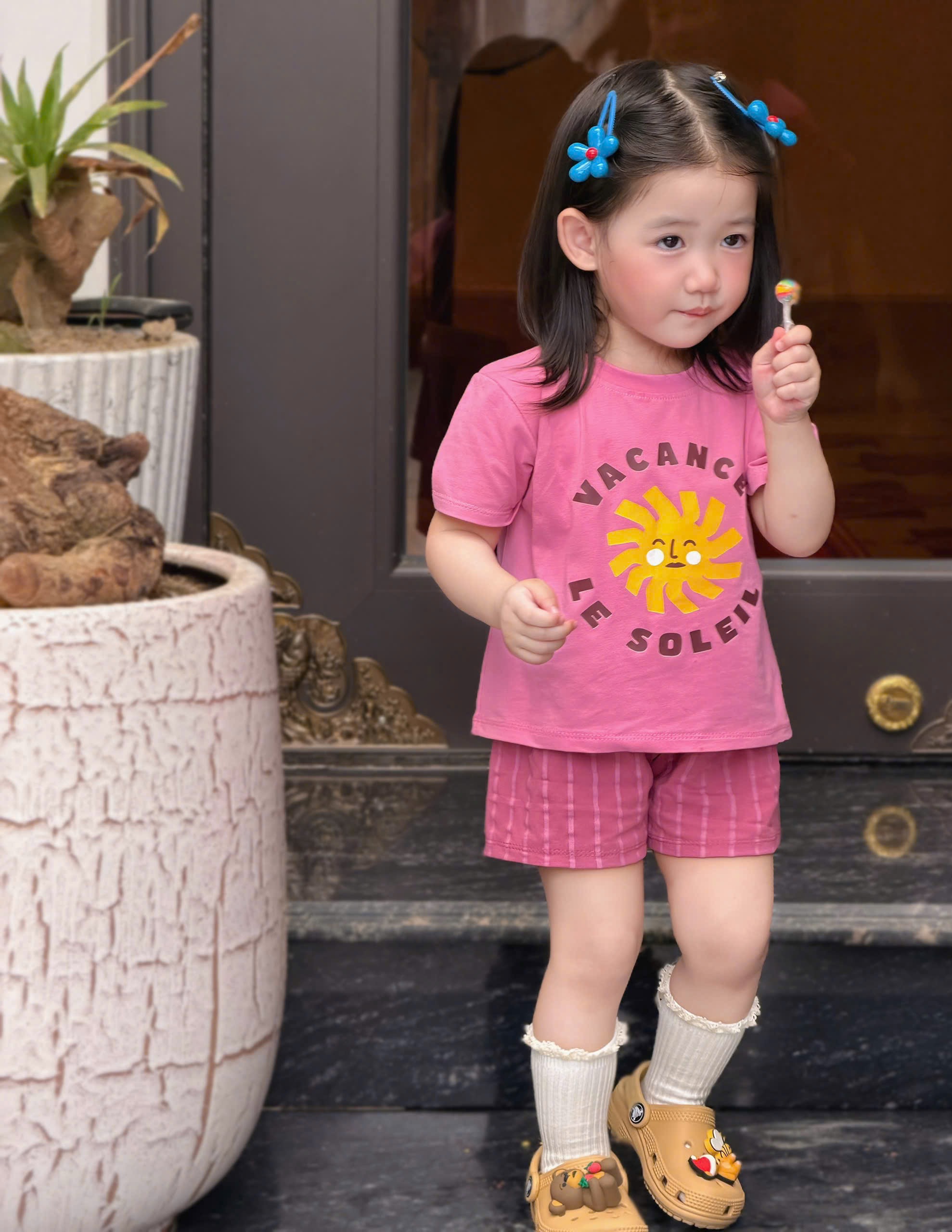 G980 - SET 2 BỘ ĐÙI BÉ GÁI MICKEY MINNIE VACANCE hồng be