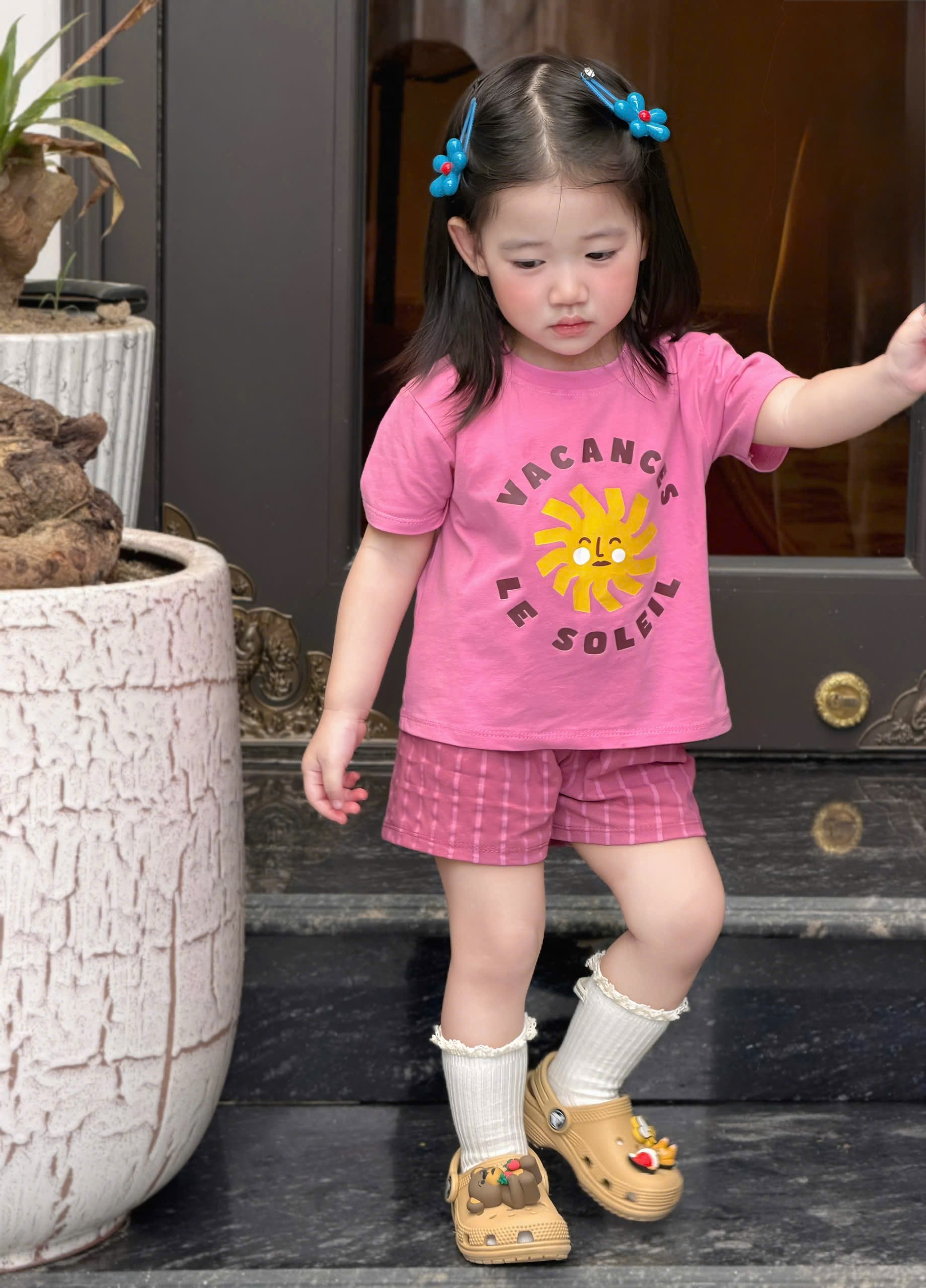 G980 - SET 2 BỘ ĐÙI BÉ GÁI MICKEY MINNIE VACANCE hồng be
