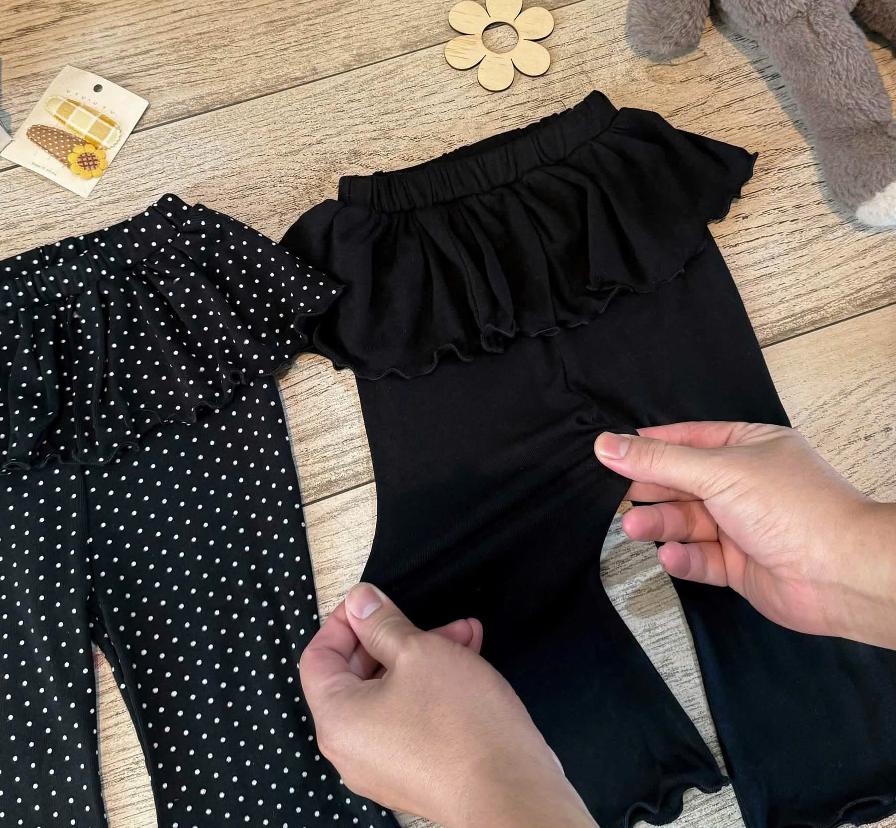 QB396 - SET 2 QUẦN BÉ GÁI ZIP LEGGING LOE đen chấm bi