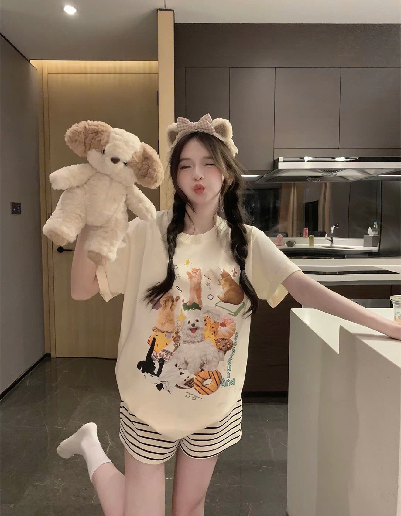 S305 - BỘ ĐÙI NỮ ÁO BE IN CHÓ QUẦN KẺ NGANG