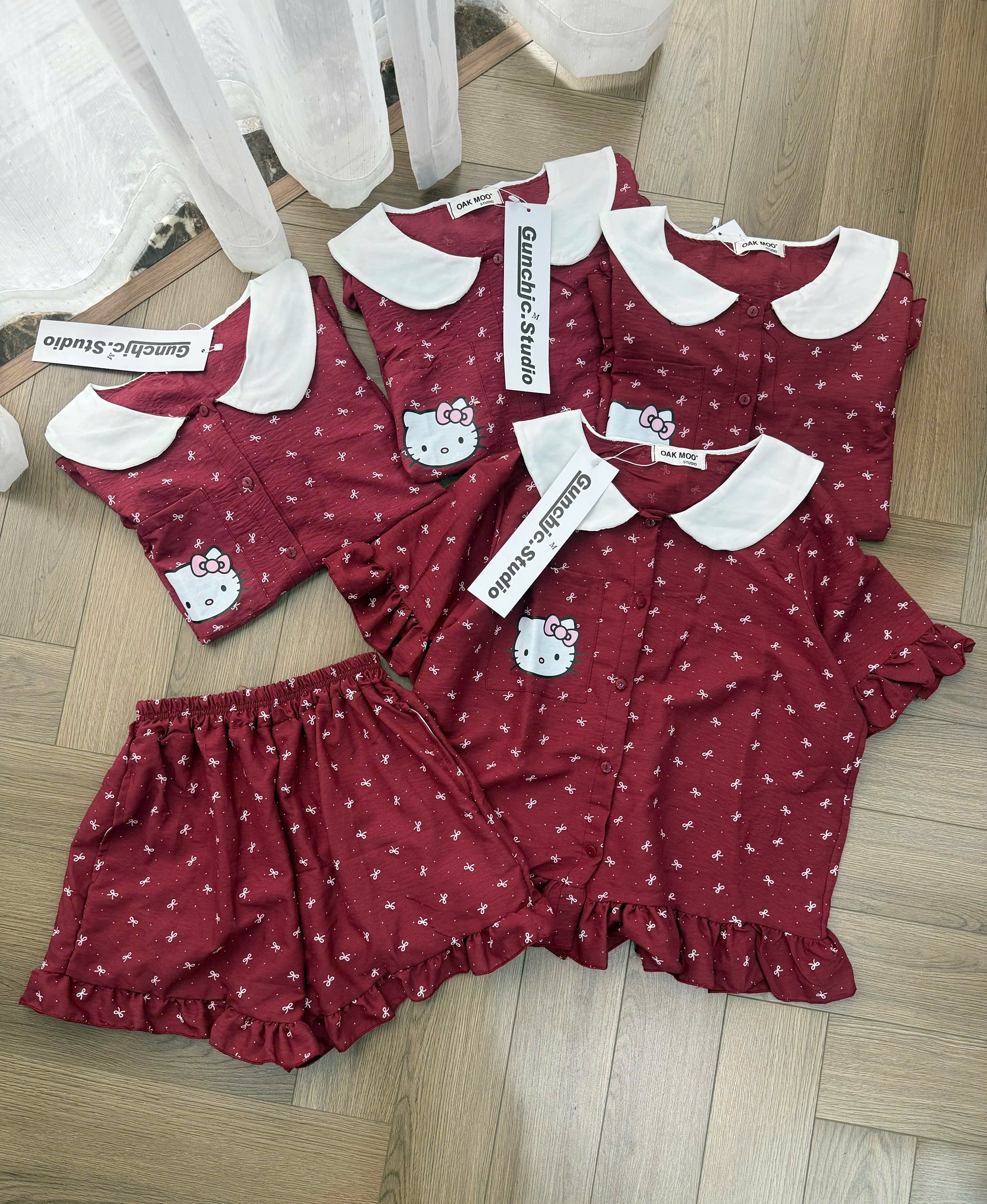 S309 - BỘ PYJAMA NỮ ĐỎ NƠ KITTY CỔ SEN TRẮNG