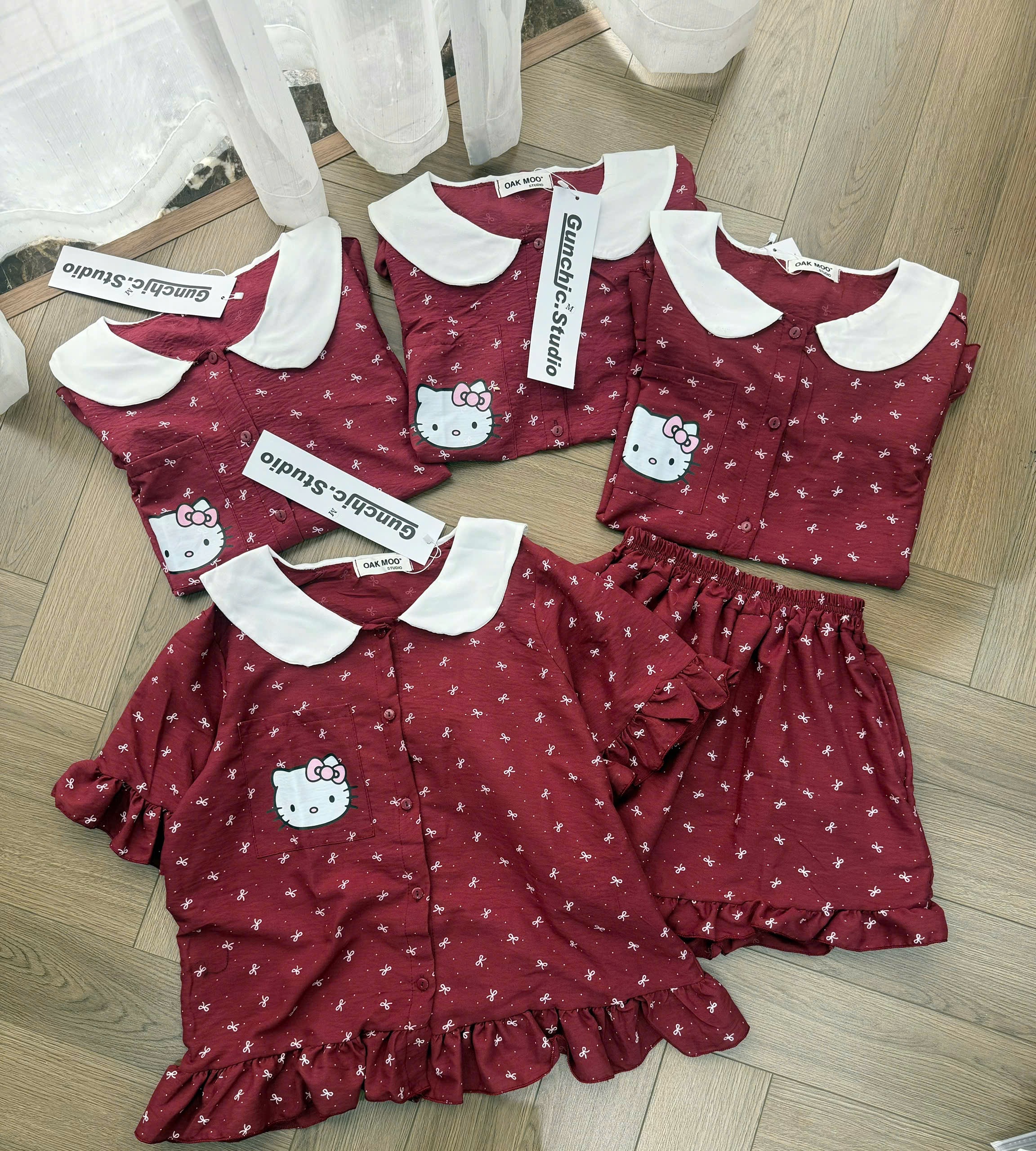 S309 - BỘ PYJAMA NỮ ĐỎ NƠ KITTY CỔ SEN TRẮNG