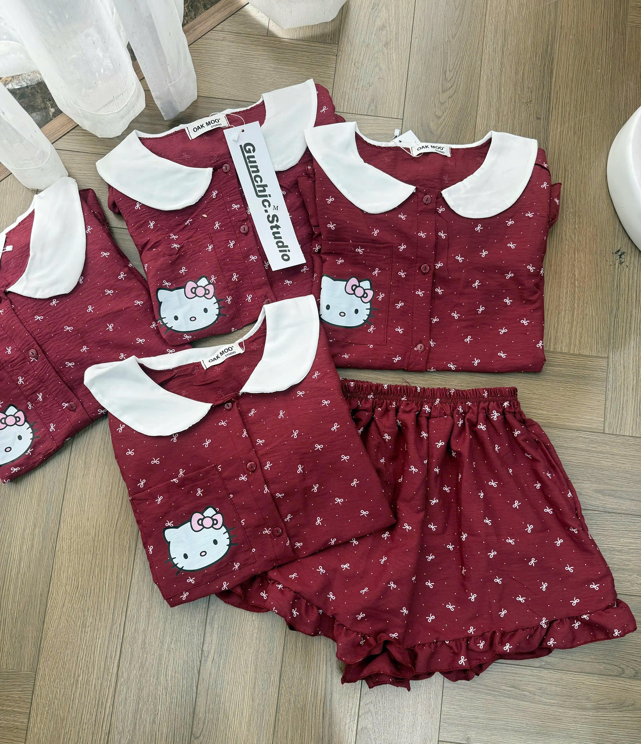 S309 - BỘ PYJAMA NỮ ĐỎ NƠ KITTY CỔ SEN TRẮNG