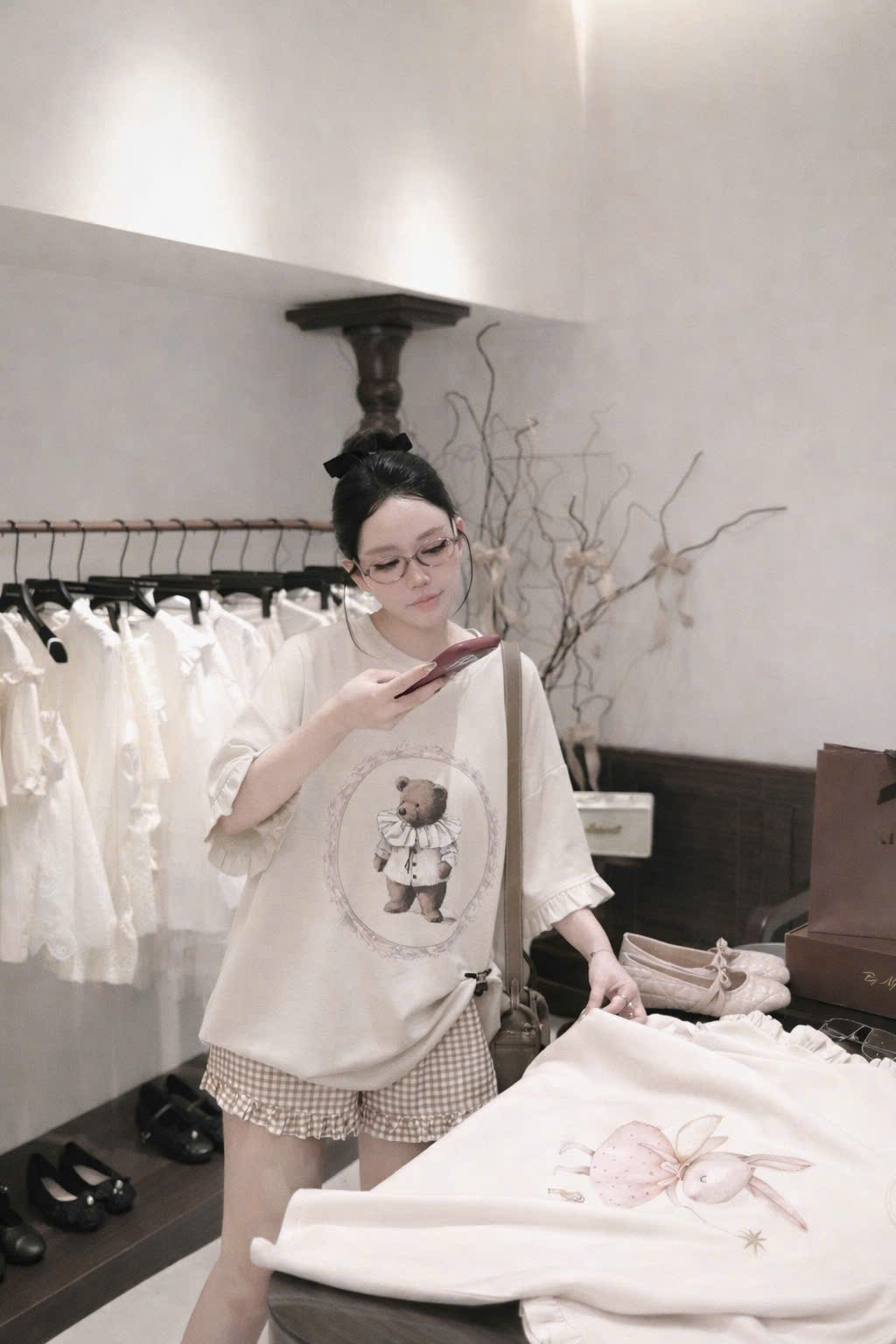S310 - BỘ ĐÙI NỮ ÁO BE GẤU QUẦN CARO NÂU BÈO