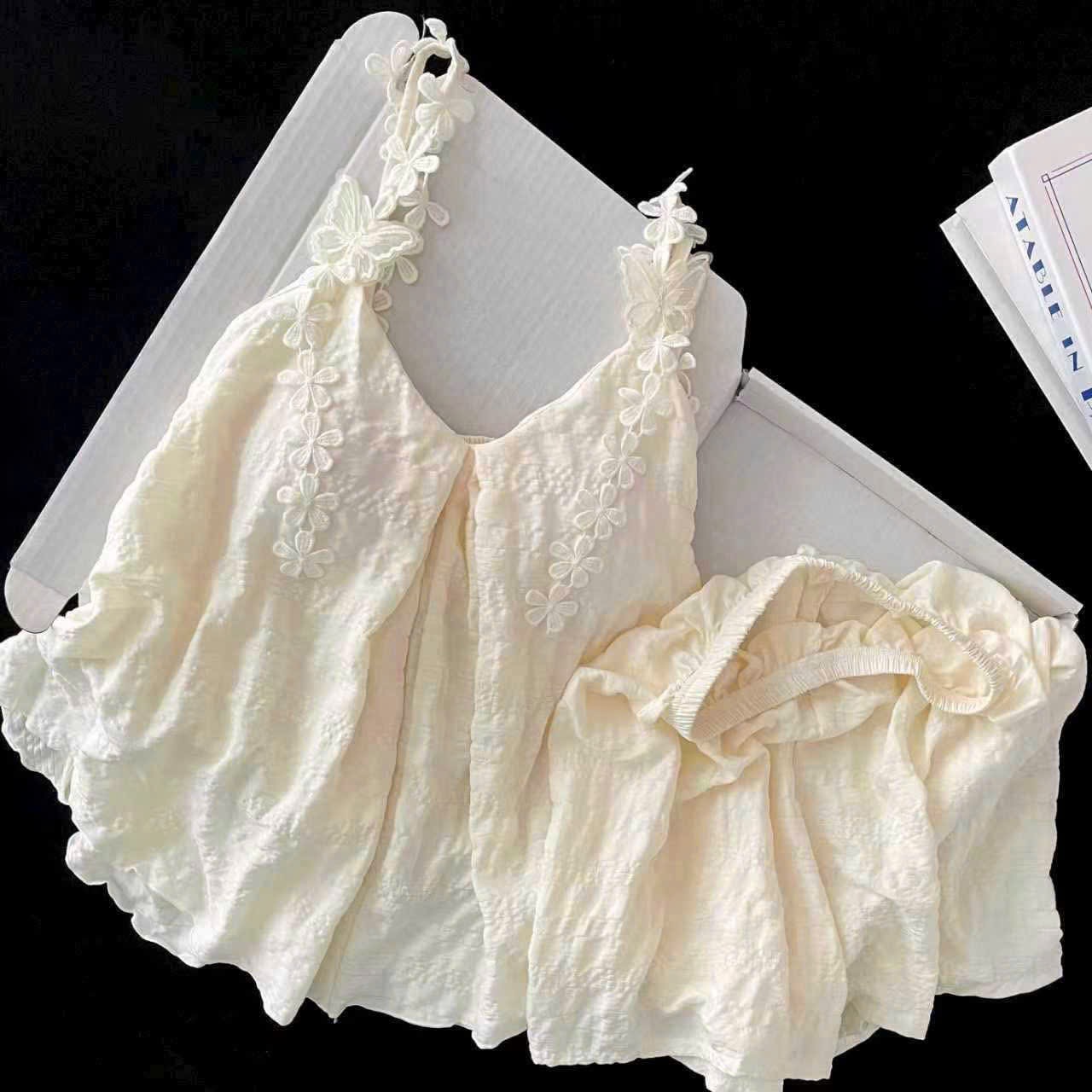 S317 - BỘ ĐŨI NHĂN 2S QC PHỐI REN BƯỚM