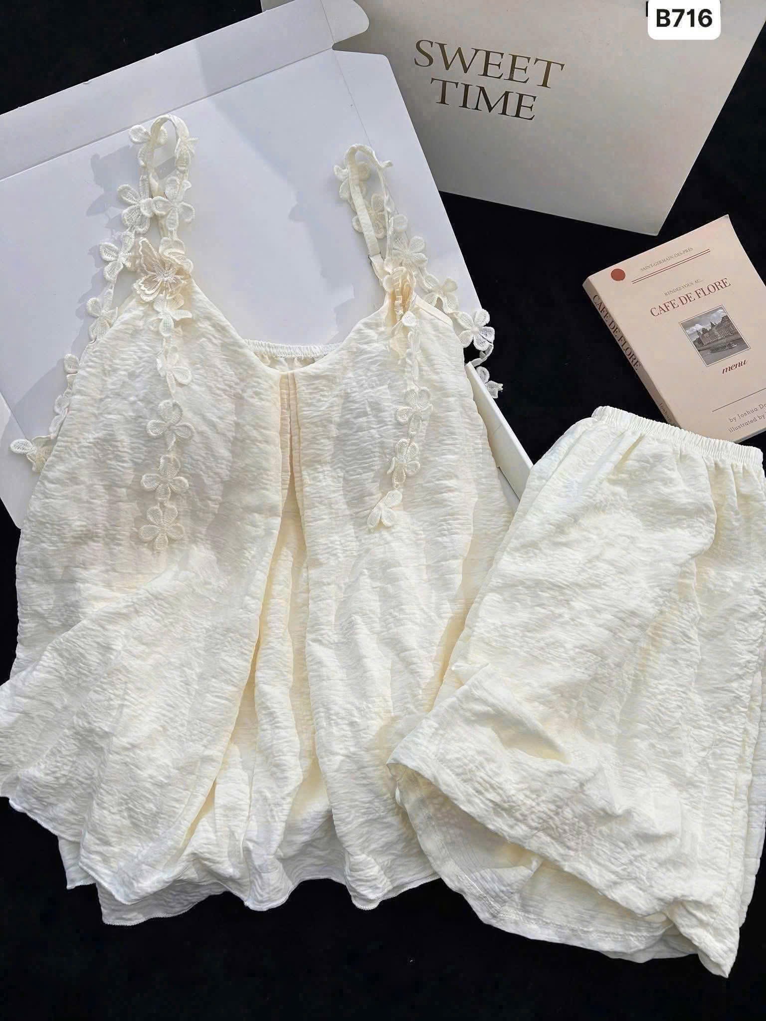 S317 - BỘ ĐŨI NHĂN 2S QC PHỐI REN BƯỚM