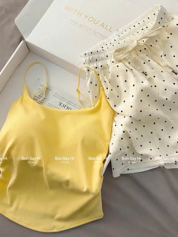 S349 - BỘ ĐÙI NỮ 2S VÀNG QUẦN ĐŨI CHẤM BI