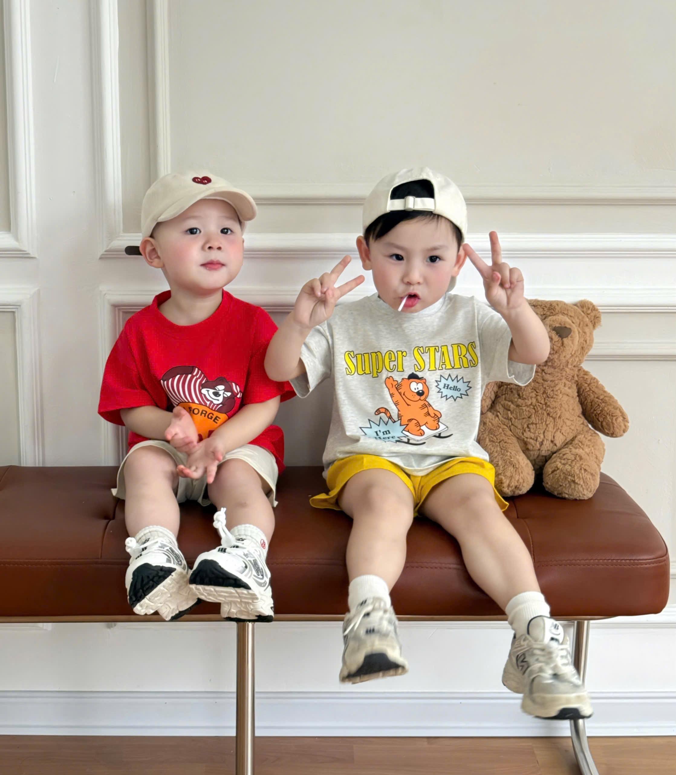 T183 - SET 2 BỘ ĐÙI BÉ TRAI THÚ Super Star đỏ ghi
