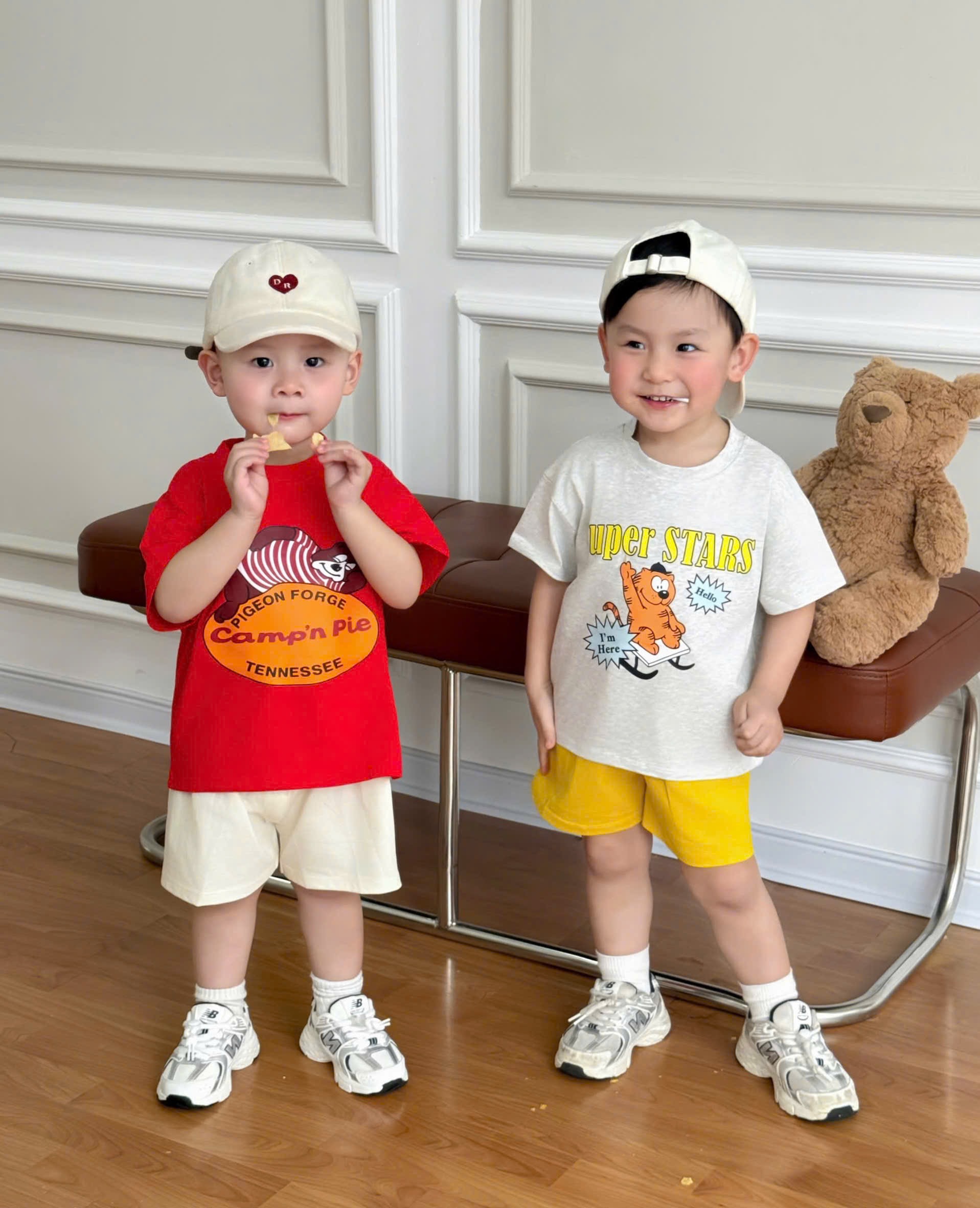 T183 - SET 2 BỘ ĐÙI BÉ TRAI THÚ Super Star đỏ ghi
