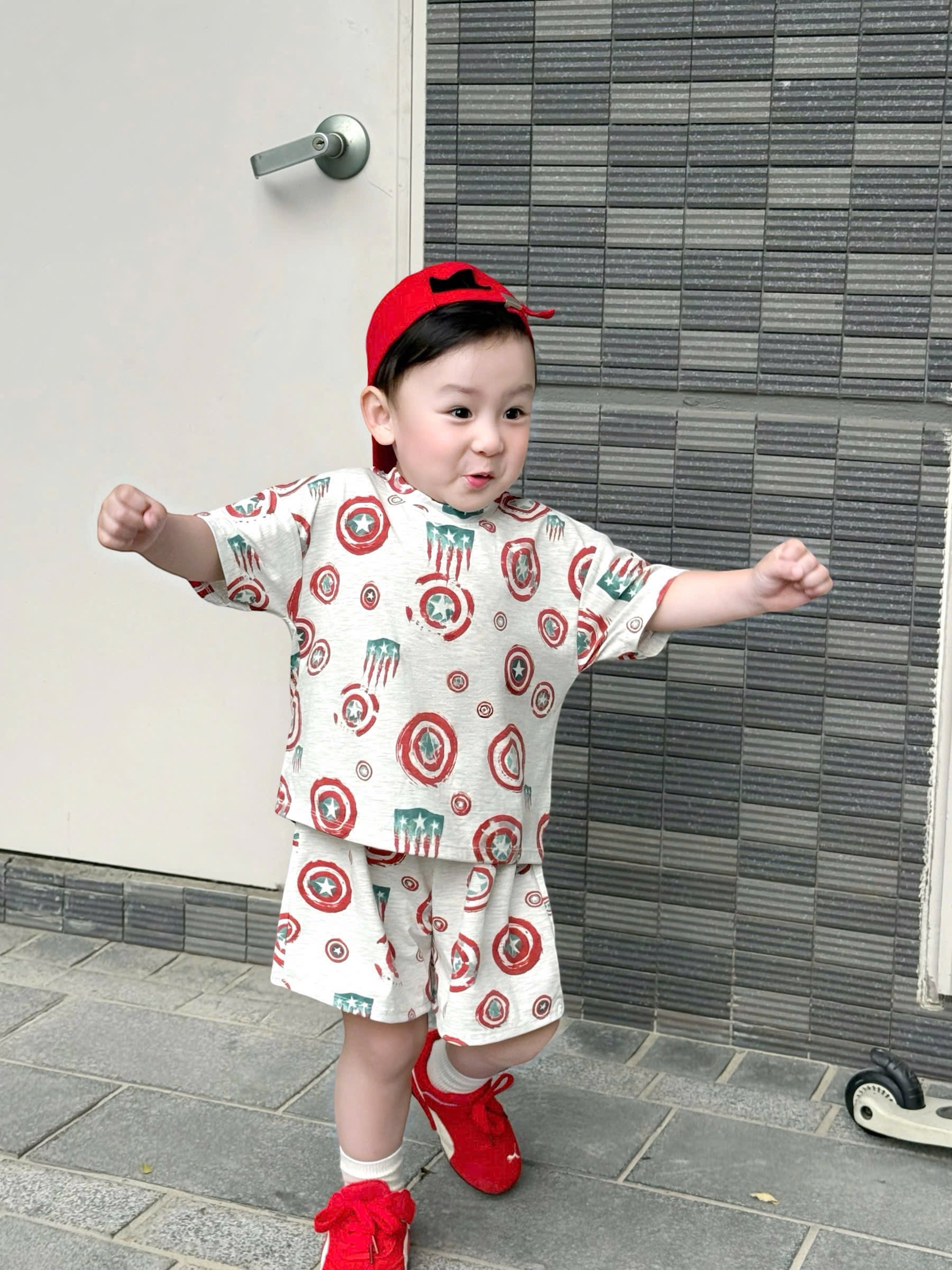 T184 - SET 2 BỘ ĐÙI BÉ TRAI NHỆN SAO TRÀN ghi kẻ