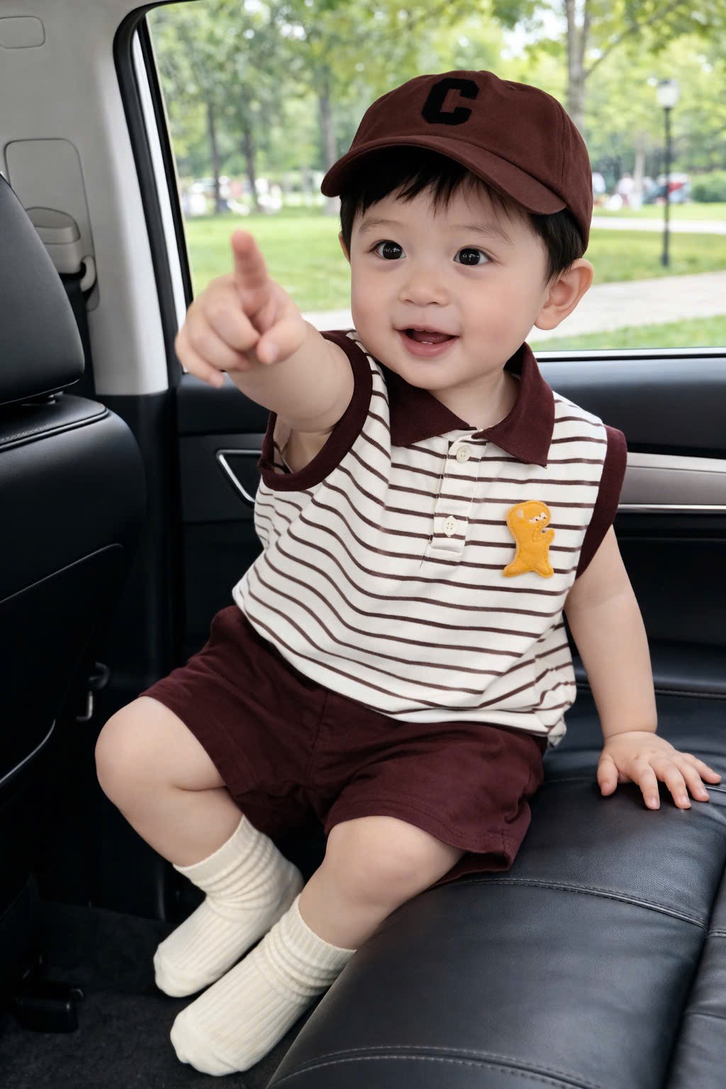 T222 - BỘ ĐÙI BÉ TRAI ÁO POLO SÁT NÁCH QUẦN NÂU KÈM MŨ