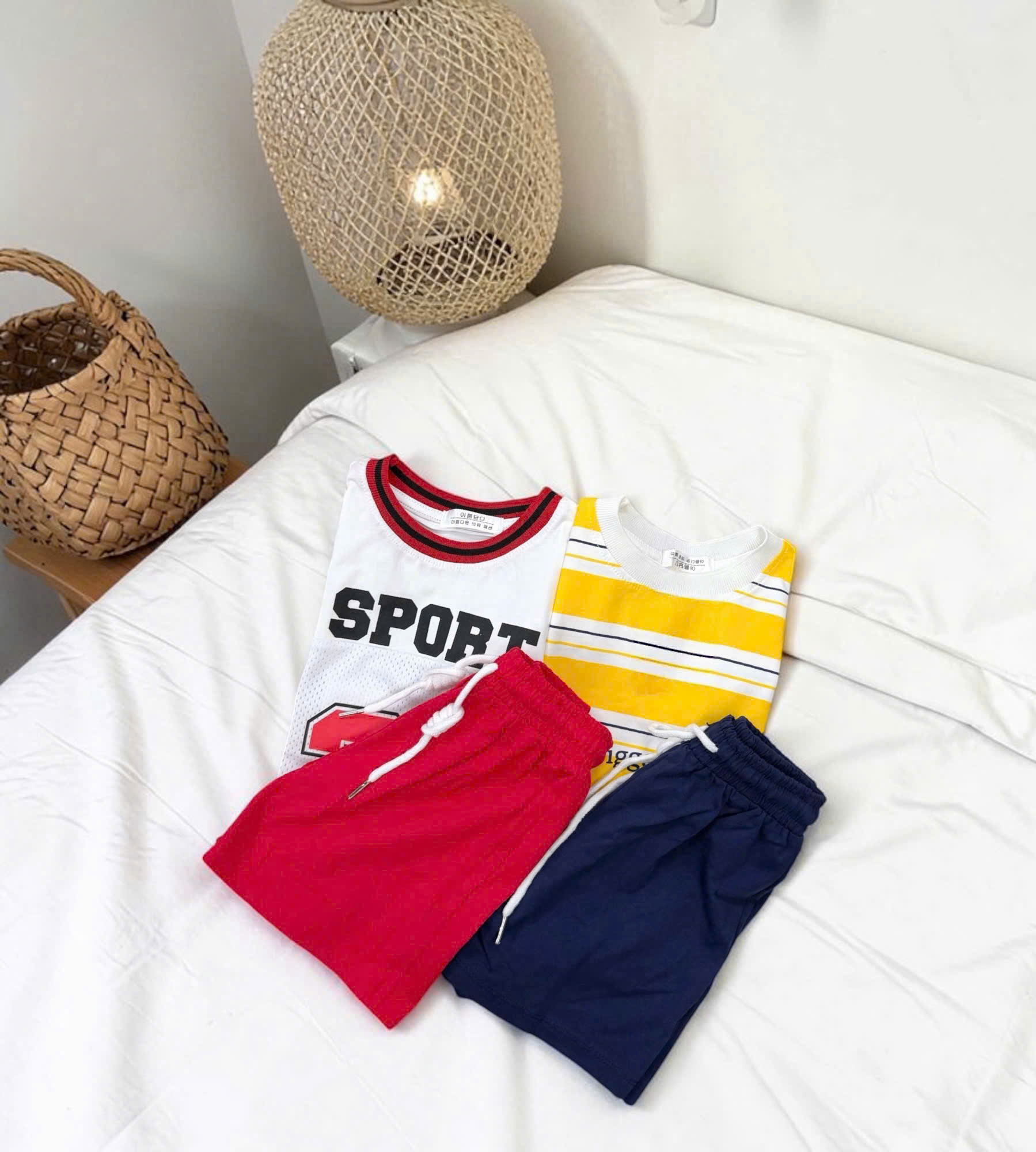 T260 - SET 2 BỘ ĐÙI BÉ TRAI THỂ THAO SPORT 25 vàng trắng
