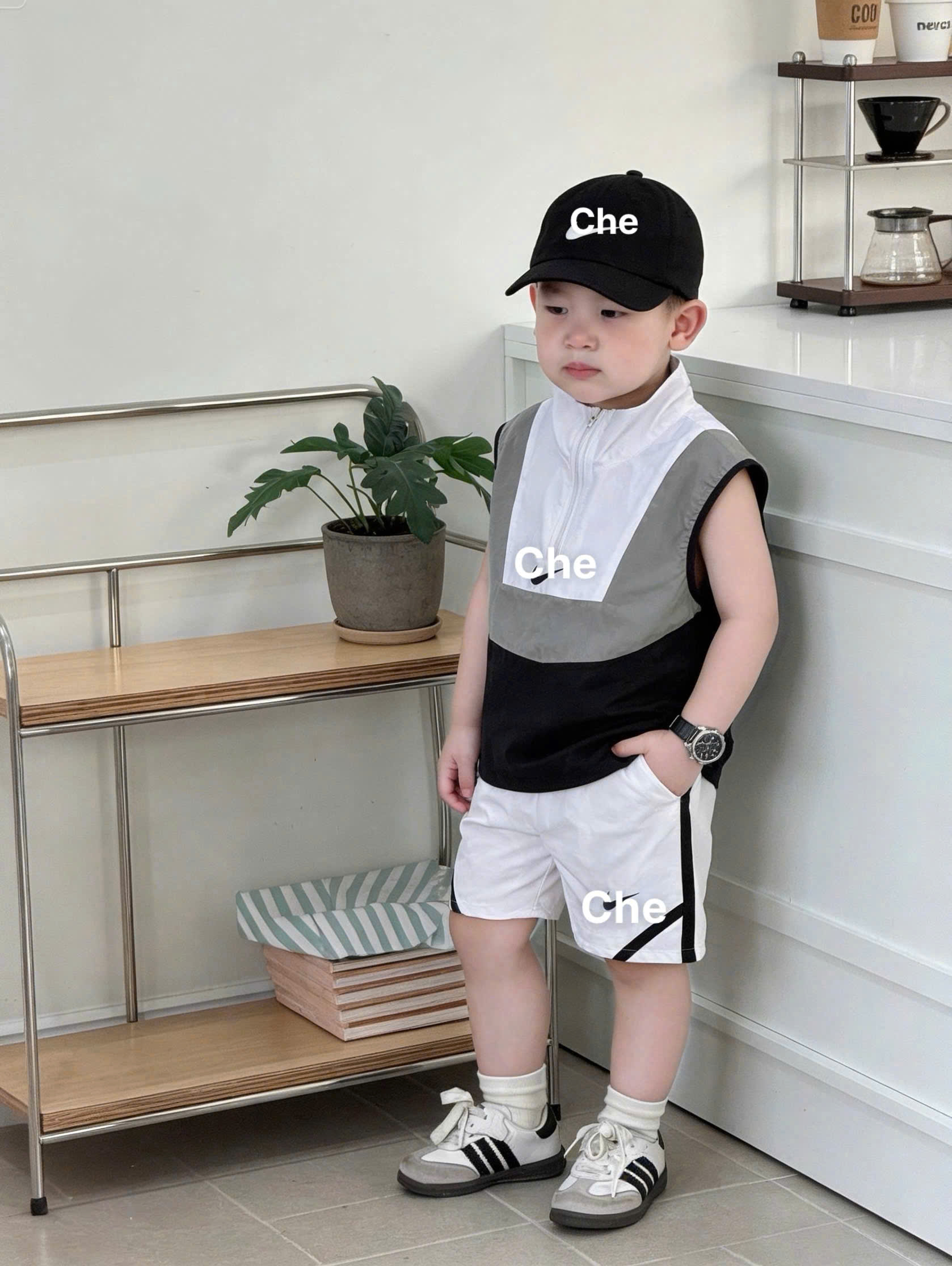 T281 - BỘ ĐÙI GIÓ BÉ TRAI PHỐI ĐEN XÁM TRẮNG KÈM MŨ