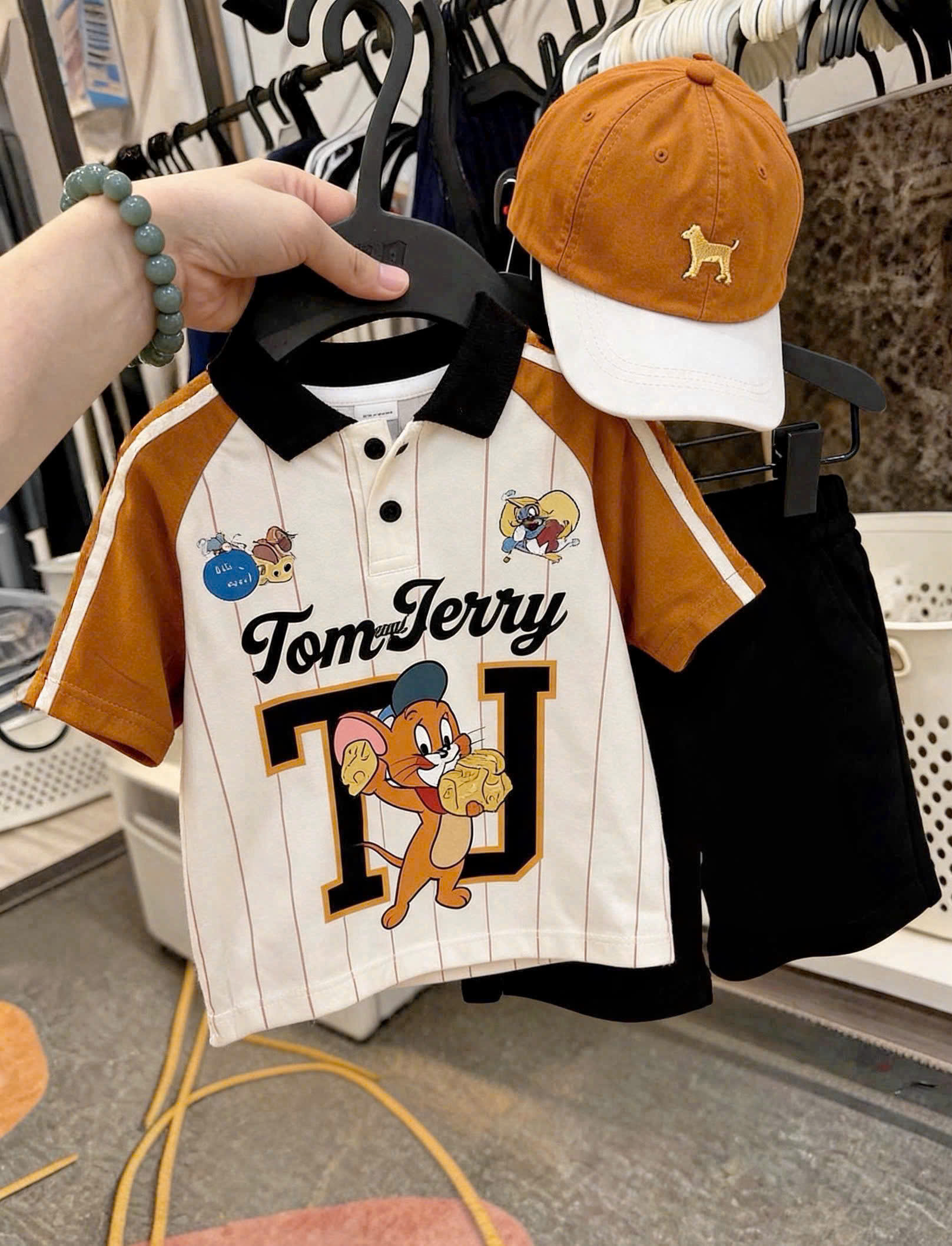 T290 - BỘ ĐÙI BÉ TRAI ÁO POLO PHỐI TAY SNOOPY KÈM MŨ