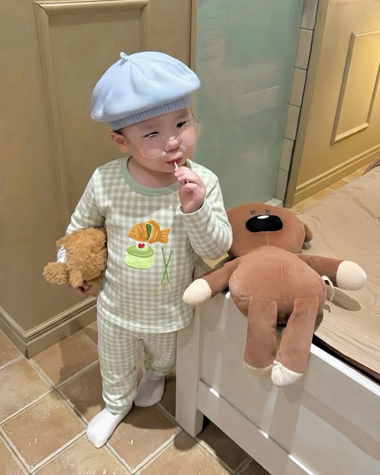 T337 - BỘ BÉ DÀI TAY CARO CUTE HOONY