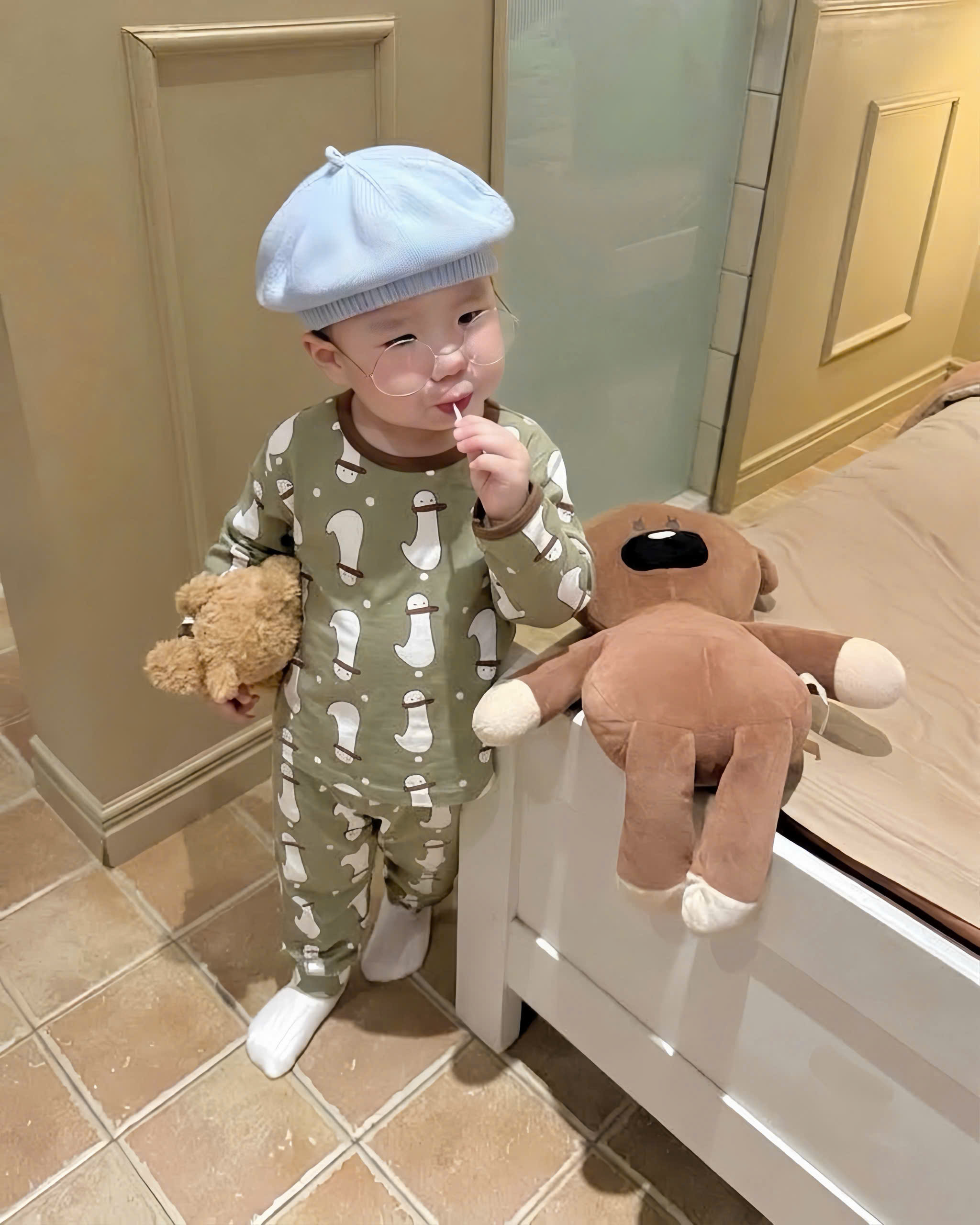 T437 - SET 2 BỘ BÉ TRAI DÀI TAY HẢI CẨU xanh caro nâu