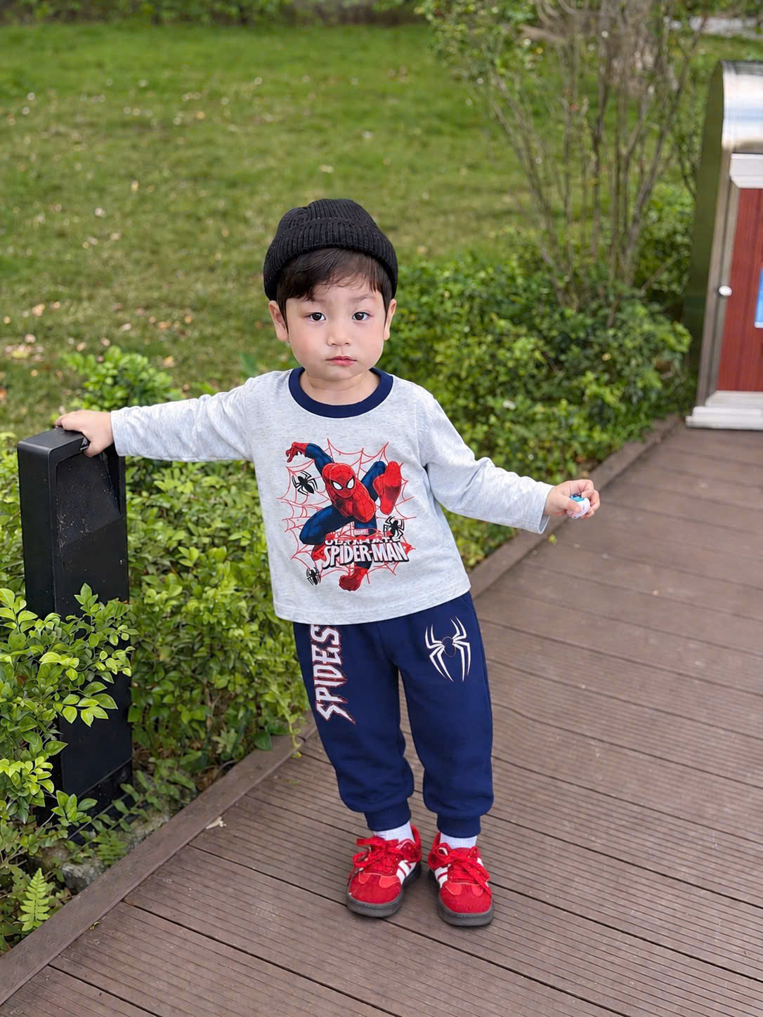 T448 - SET 2 BỘ BÉ TRÁI COTTON SPIDERMAN CỔ PHỐI đỏ ghi