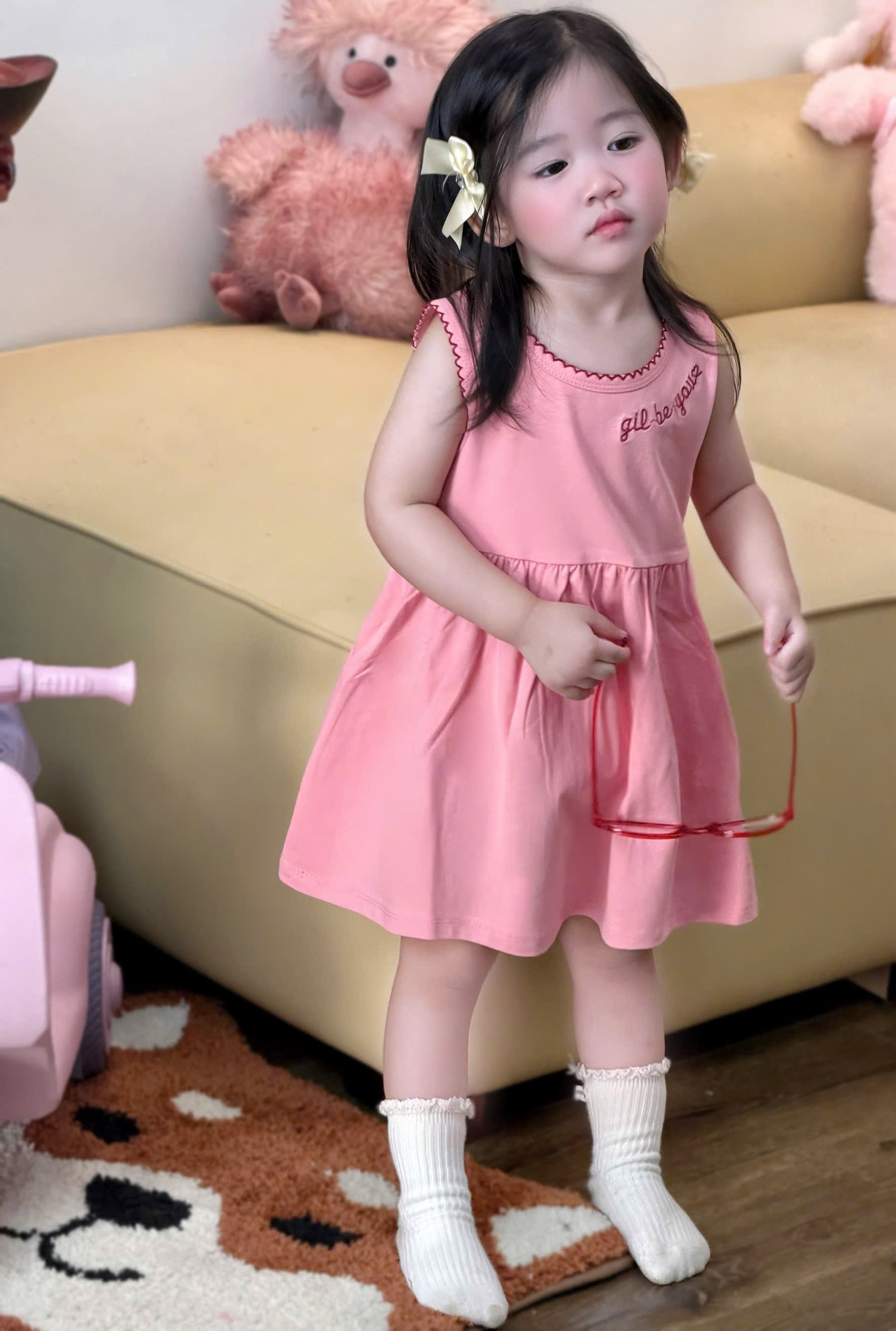 VB574 - SET 3 VÁY BÉ GÁI SÁT NÁCH THÊU TIM đỏ hồng be