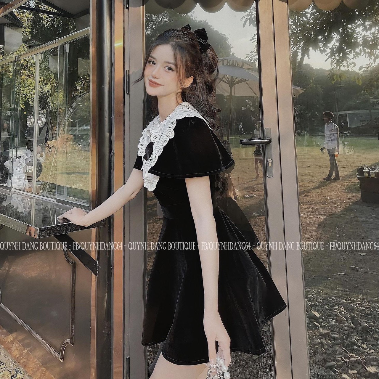 Váy nhung đen cổ vuông váy thu đông dáng xòe phối dây nơ tiểu thư dự tiệc  siêu xinh - Chân váy | ThờiTrangNữ.vn