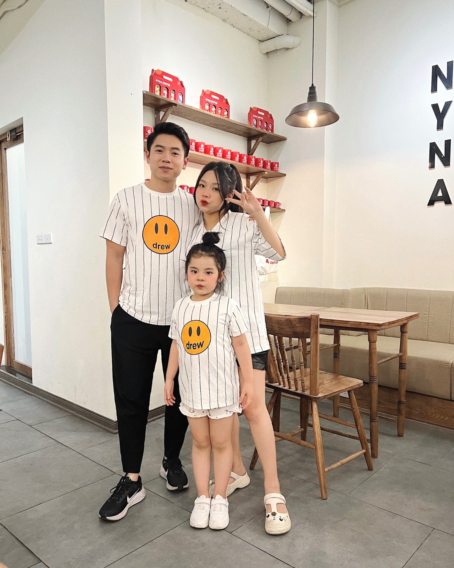 AB361 - ÁO PHÔNG GIA ĐÌNH TRẮNG SỌC DREW