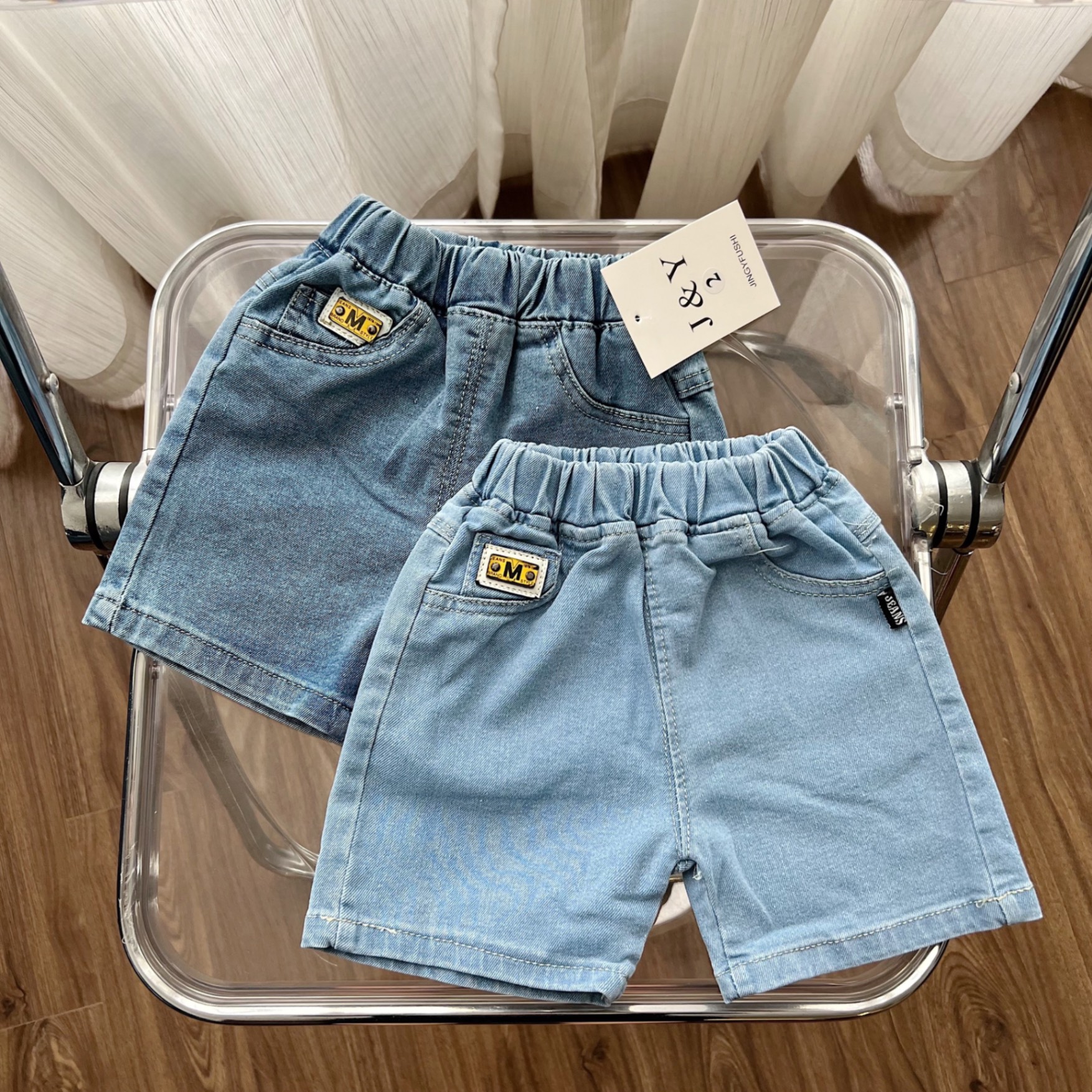 QB130 - SET 2 QUẦN JEANS ĐÙI BÉ XANH CHỮ M