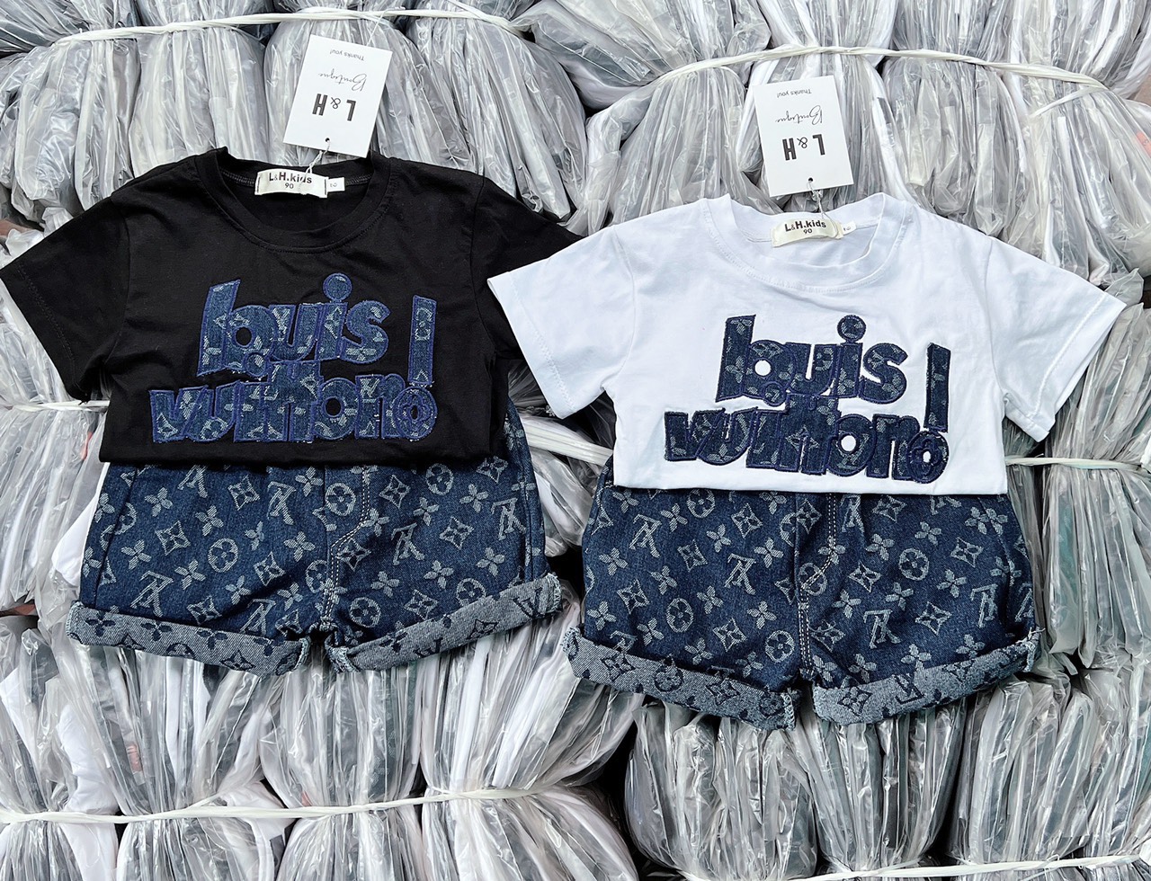 T653 - BỘ ĐÙI BÉ ÁO COTTON THÊU LV QUẦN BÒ