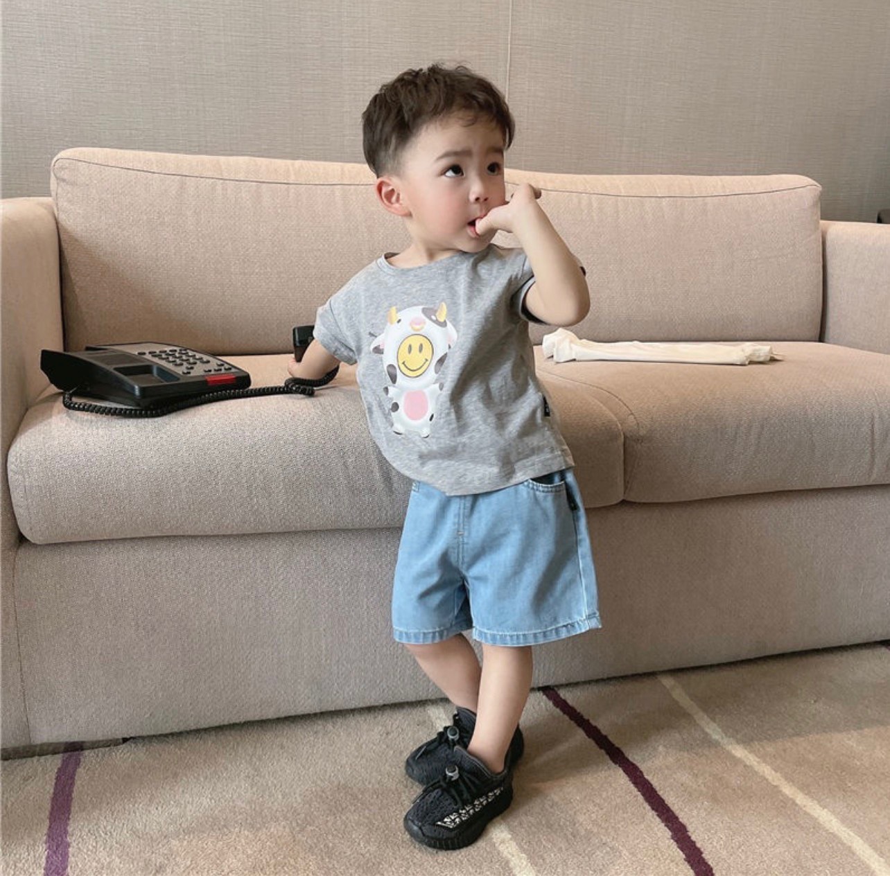 QB130 - SET 2 QUẦN JEANS ĐÙI BÉ XANH CHỮ M