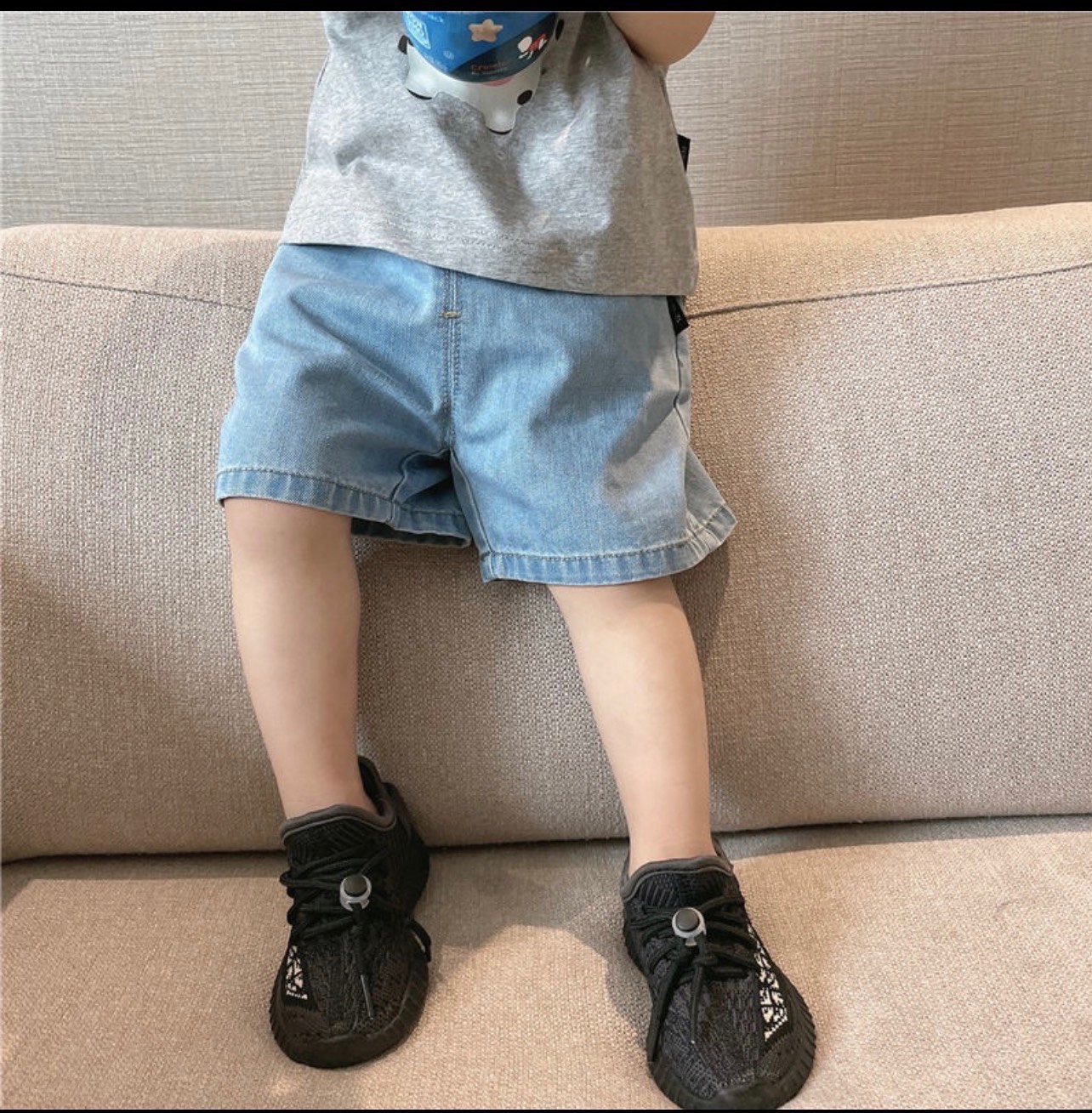 QB130 - SET 2 QUẦN JEANS ĐÙI BÉ XANH CHỮ M