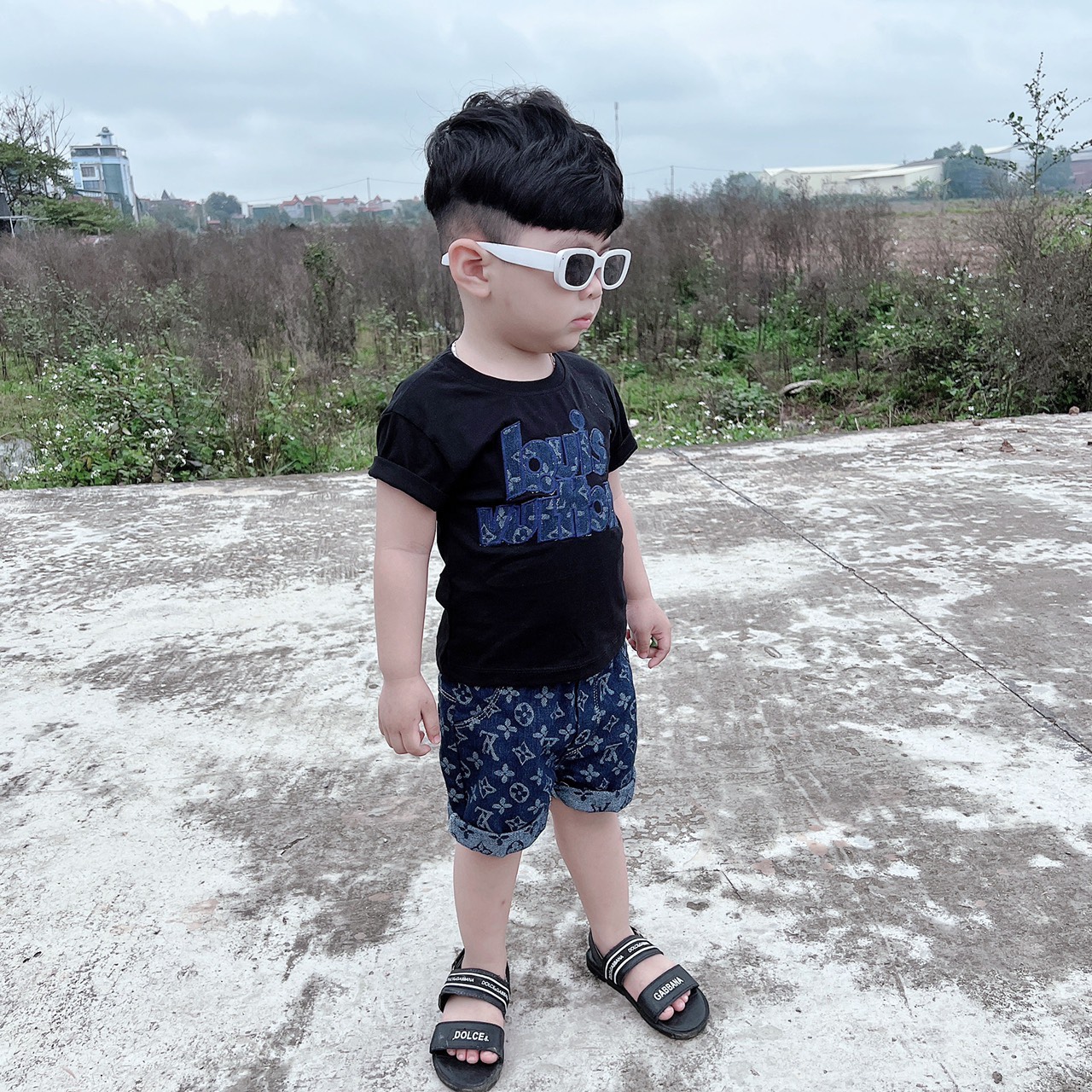 T653 - BỘ ĐÙI BÉ ÁO COTTON THÊU LV QUẦN BÒ