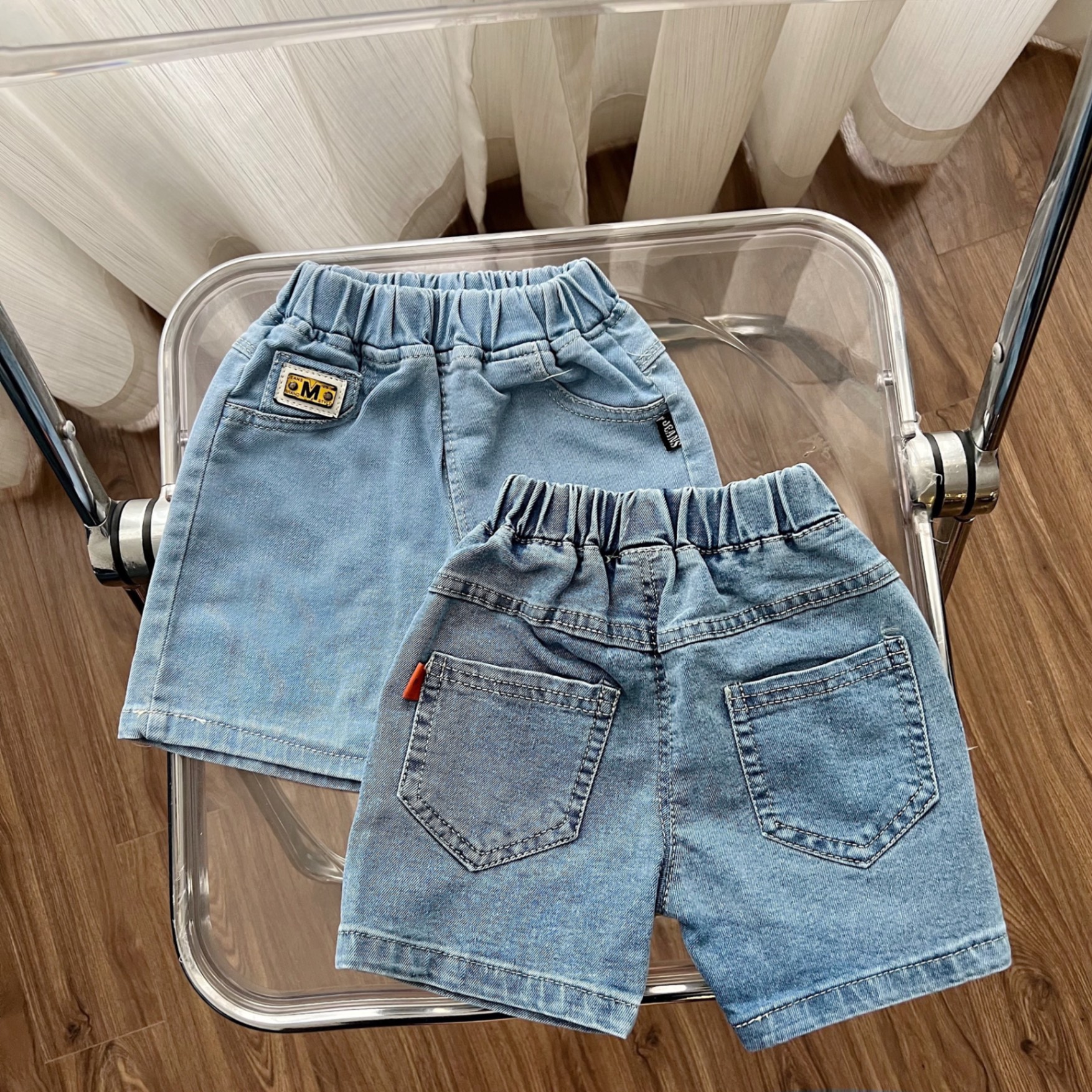 QB130 - SET 2 QUẦN JEANS ĐÙI BÉ XANH CHỮ M