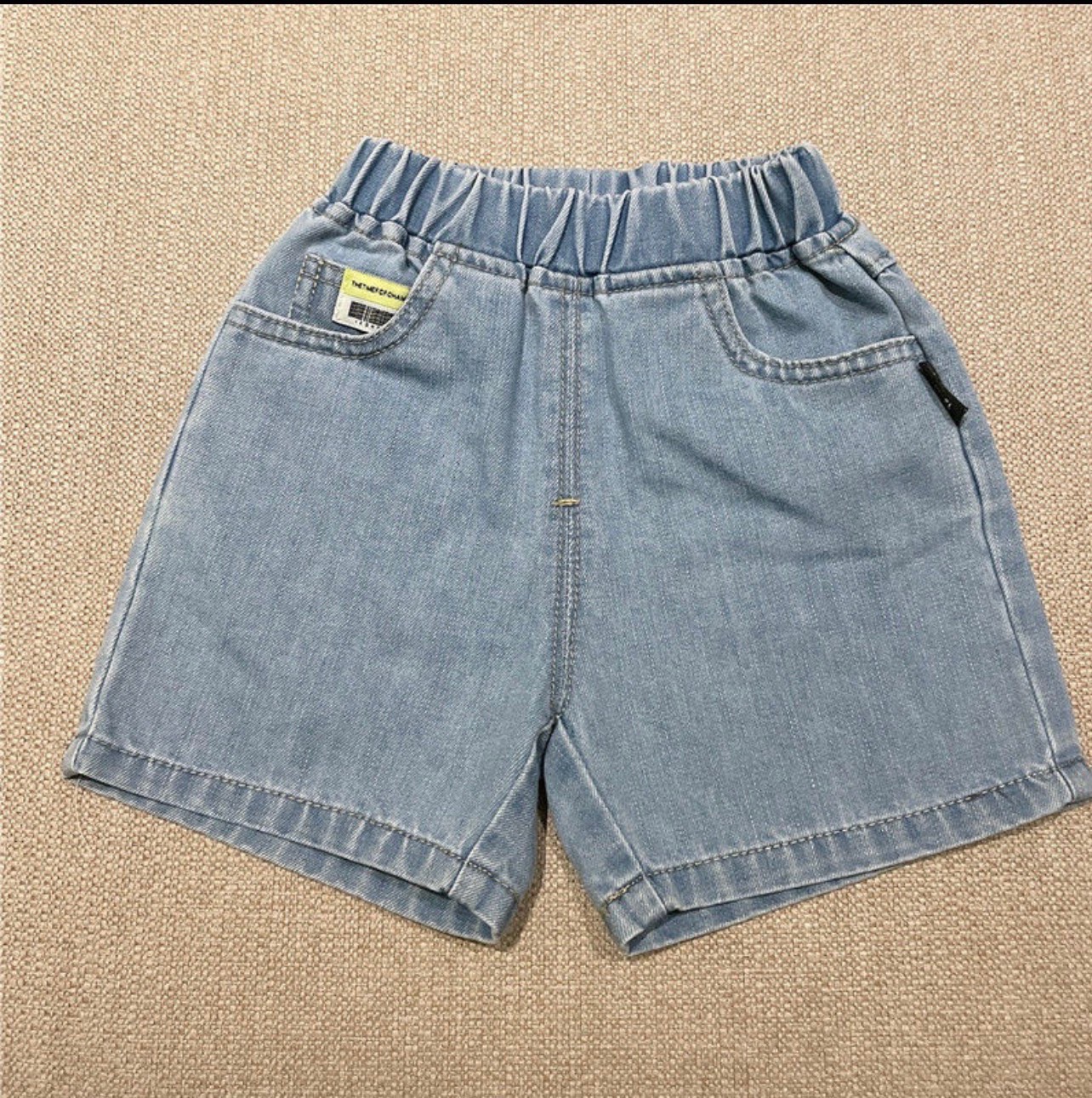 QB130 - SET 2 QUẦN JEANS ĐÙI BÉ XANH CHỮ M