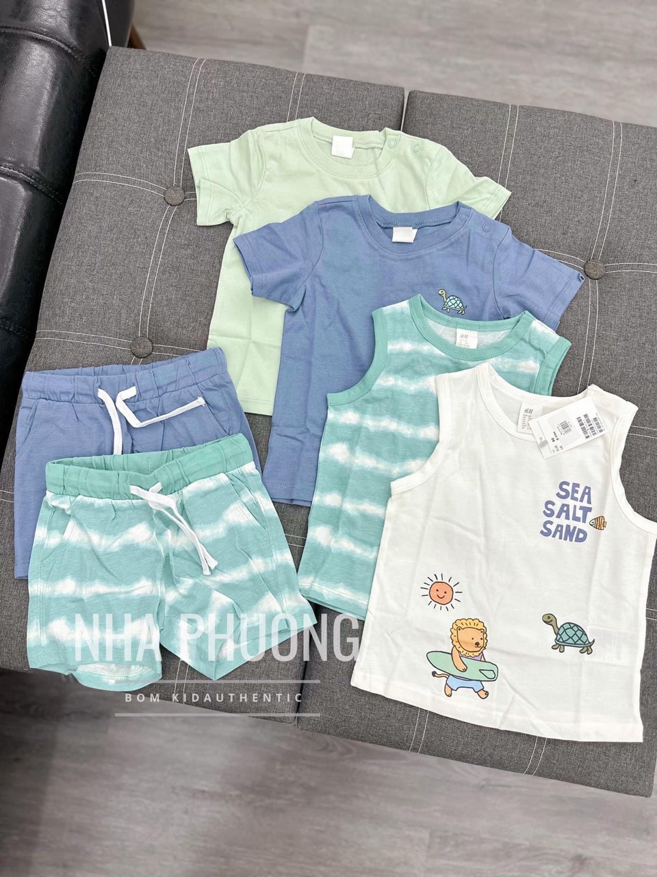 T665 - SET BÉ TRAI 4 ÁO 2 QUẦN RÙA XANH TRẮNG