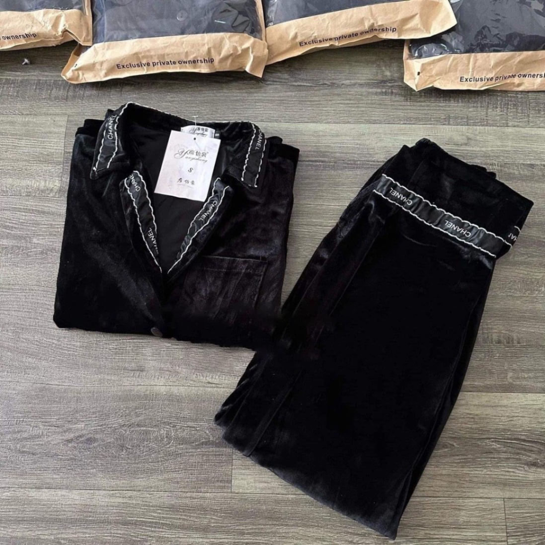 S884 - BỘ PYJAMA NHUNG NỮ VIỀN CHANEL