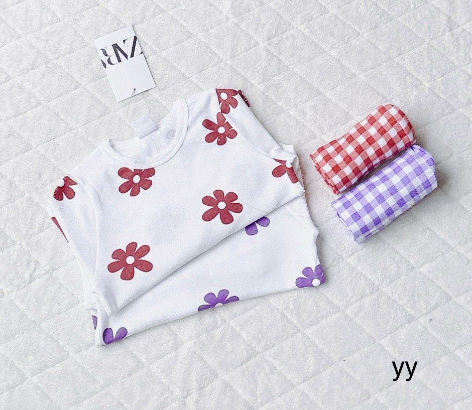 G769 - SET 2 BỘ BÉ GÁI ÁO HOA TÍM ĐỎ QUẦN LEGGING KẺ