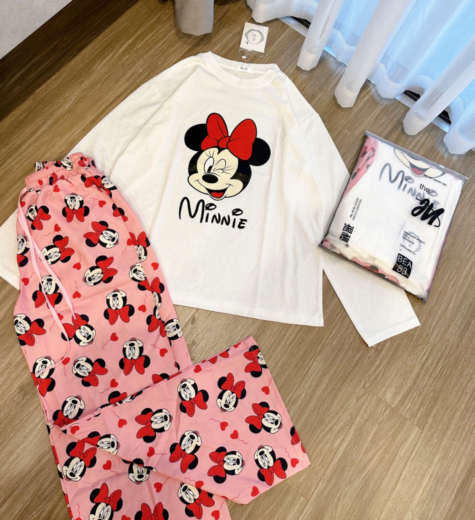 S140 - BỘ THUN NỮ ÁO TRẮNG MINNIE QUẦN HỒNG