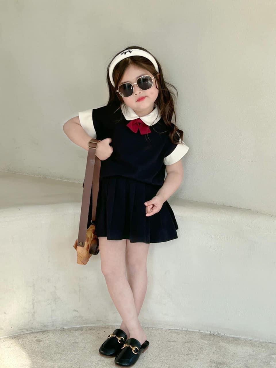 G877 - SET BÉ GÁI ĐEN CỔ TRẮNG NƠ CVAY XẾP LI
