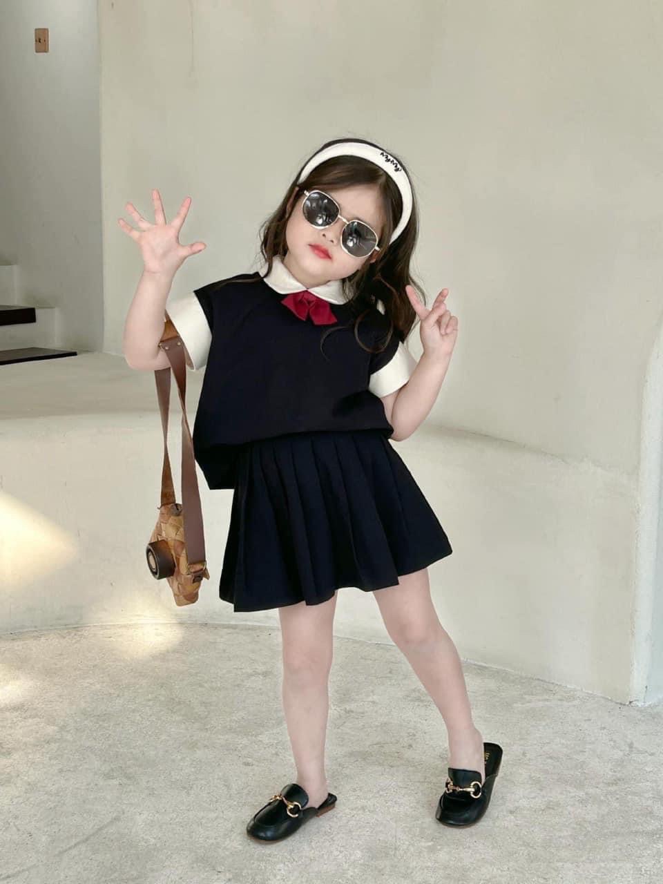G877 - SET BÉ GÁI ĐEN CỔ TRẮNG NƠ CVAY XẾP LI